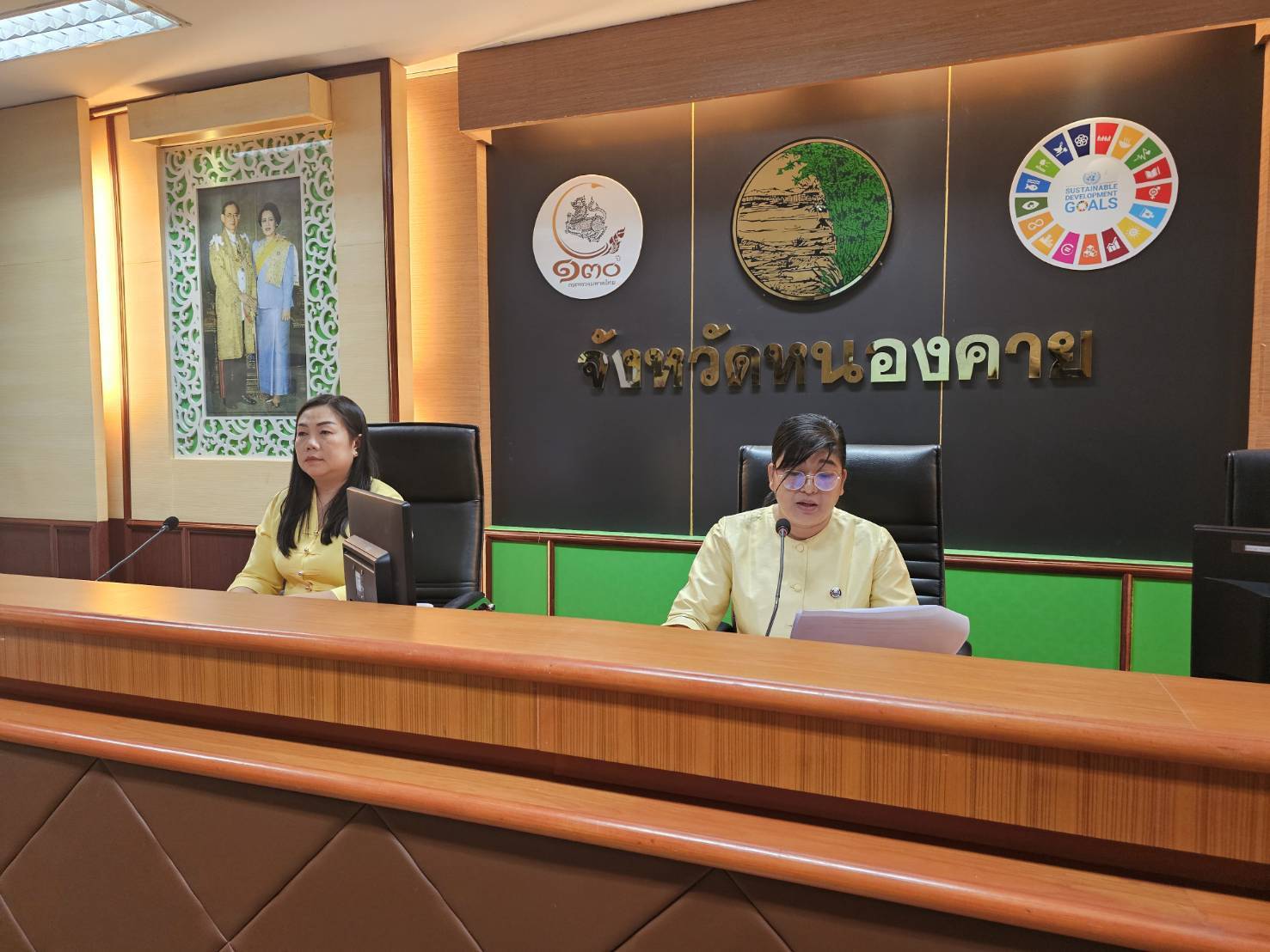 รองผู้ว่าฯ หนองคาย พร้อมด้วยผู้ตรวจราชการกรมฯ มอบนโยบายและแนวทางการขับเคลื่อนงานพัฒนาชุมชน จังหวัดหนองคาย ประจำปี 2567