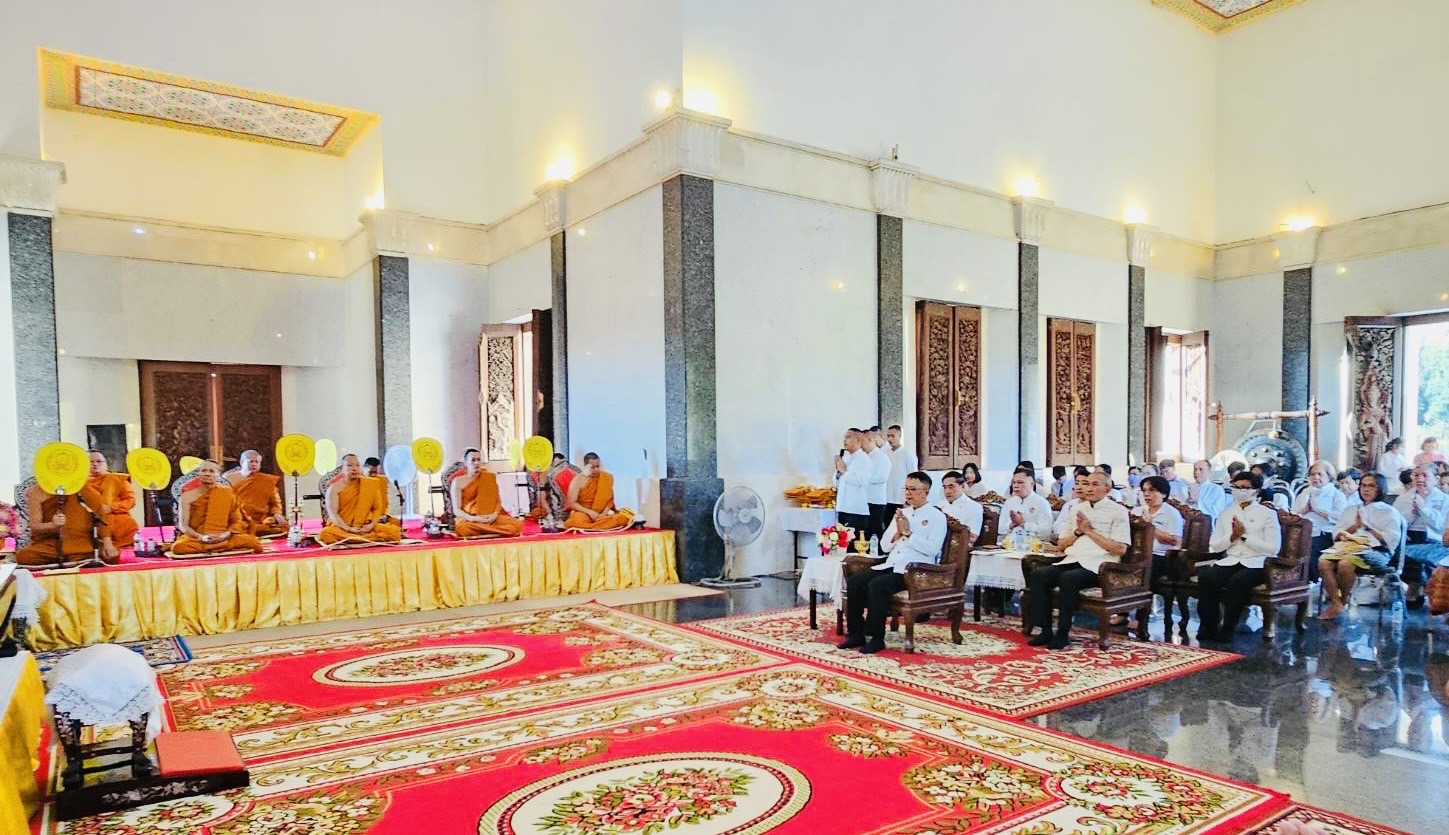 พช.หนองคาย ร่วมพิธีเจริญพระพุทธมนต์เพื่อสวดสาธยายถวายเป็นพระกุศล ถวายพระพรชัยมงคลแด่ สมเด็จพระเจ้าลูกเธอ เจ้าฟ้าพัชรกิติยาภา นเรนทิราเทพยวดี กรมหลวงราชสาริณีสิริพัชร มหาวัชรราชธิดา