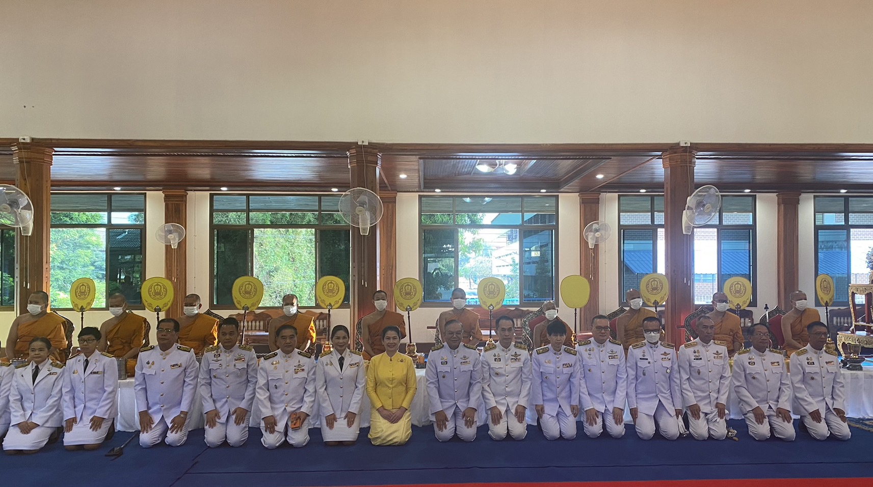 พช.หนองคาย ร่วมพิธีเจริญพระพุทธมนต์และทำบุญตักบาตรเพื่อถวายเป็นพระราชกุศล เนื่องในวันคล้ายวันพระบรมราชสมภพพระบาทสมเด็จพระบรมชนกาธิเบศร มหาภูมิพลอดุลยเดชมหาราช บรมนาถบพิตร วันชาติ และวันพ่อแห่งชาติ 5 ธันวาคม 2566