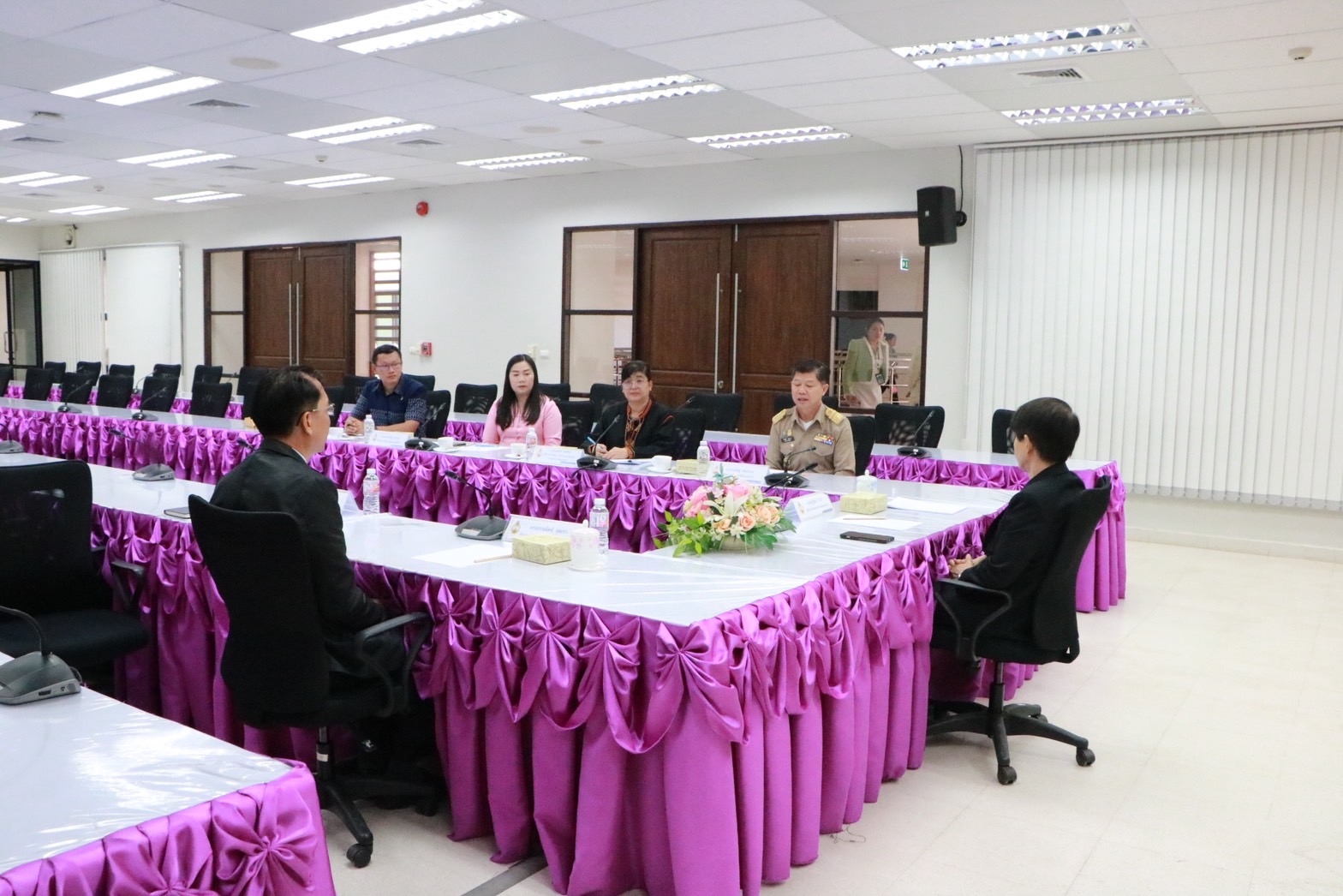 กองทุนพัฒนาบทบาทสตรีจังหวัดหนองคาย ร่วมปรึกษาหารือ หาแนวทางแก้ไข และชี้ช่องทางในการดำเนินการตามมาตรการไกล่เกลี่ยก่องฟ้องคดีกับศาลจังหวัดหนองคาย