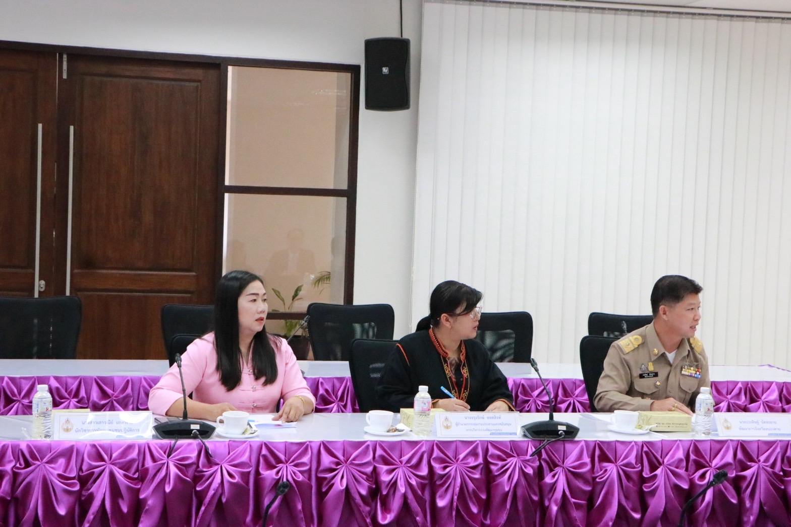 กองทุนพัฒนาบทบาทสตรีจังหวัดหนองคาย ร่วมปรึกษาหารือ หาแนวทางแก้ไข และชี้ช่องทางในการดำเนินการตามมาตรการไกล่เกลี่ยก่องฟ้องคดีกับศาลจังหวัดหนองคาย