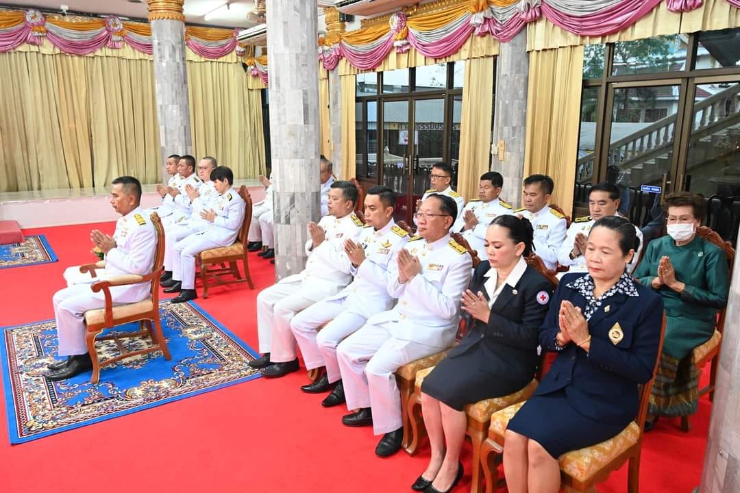พช.หนองคาย ร่วมพิธีสวดพระพุทธมนต์และพิธีทำบุญตักบาตรถวายพระราชกุศล เนื่องในวันสมเด็จพระนเรศวรมหาราช (วันยุทธหัตถี) ประจำปีพุทธศักราช 2567