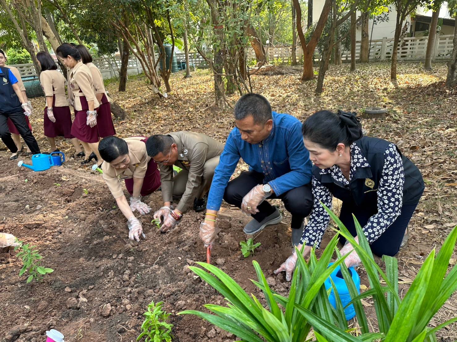 พช.หนองคาย ร่วมกิจกรรมลงนามบันทึกข้อตกลงแม่บ้านมหาดไทยกับแม่บ้านตำรวจ ในการขับเคลื่อนโครงการบ้านนี้มีรักปลูกผักกินเองสร้างสุขอนามัยให้แก่เด็กและแม่ การคัดแยกขยะในครัวเรือน การขับเคลื่อนธนาคารขยะ ส่งเสริมการใช้และสวมใส่ผ้าไทย