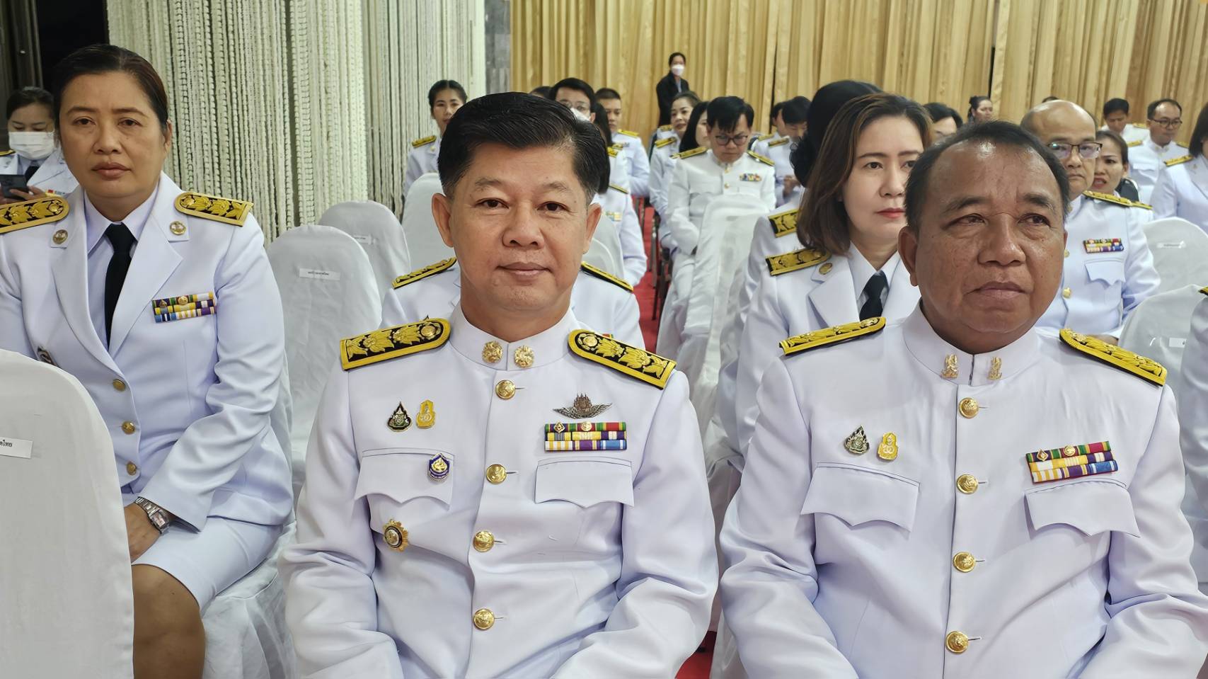 พช.หนองคาย ร่วมพิธีสวดพระพุทธมนต์และพิธีทำบุญตักบาตรถวายพระราชกุศล เนื่องในวันพ่อขุนรามคำแหงมหาราช