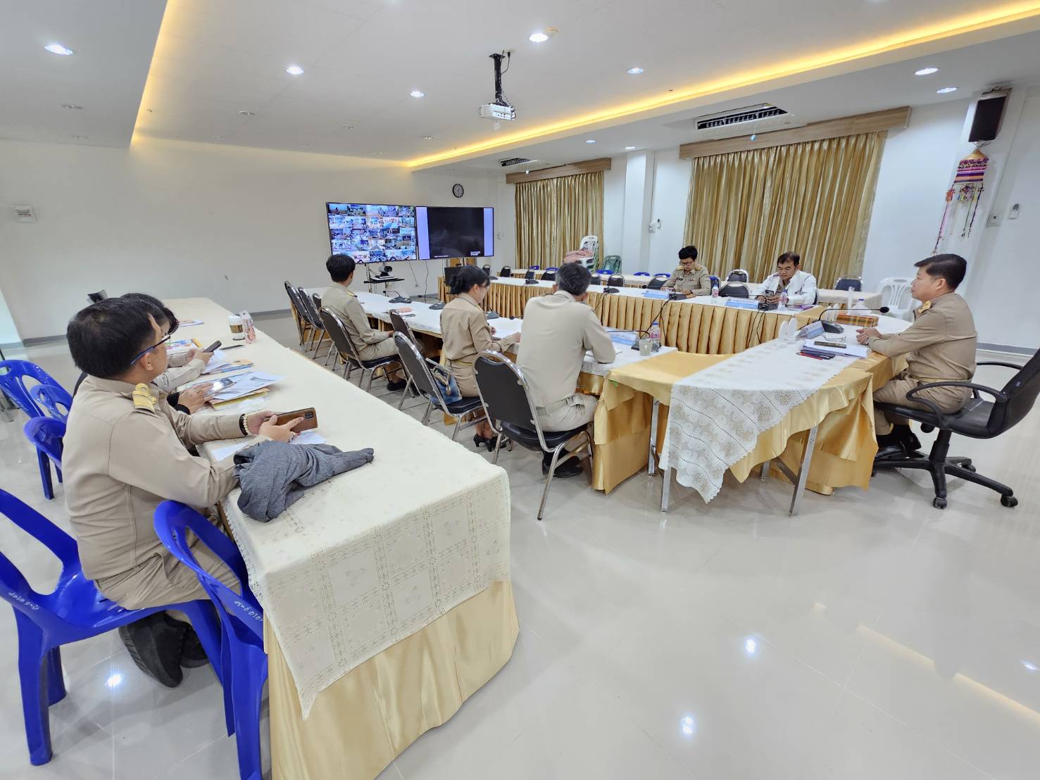 พช.หนองคาย ร่วมการประชุมกรมการพัฒนาชุมชน ครั้งที่ 1/2567 ผ่านระบบวิดีทัศน์ทางไกล (Video Conference)