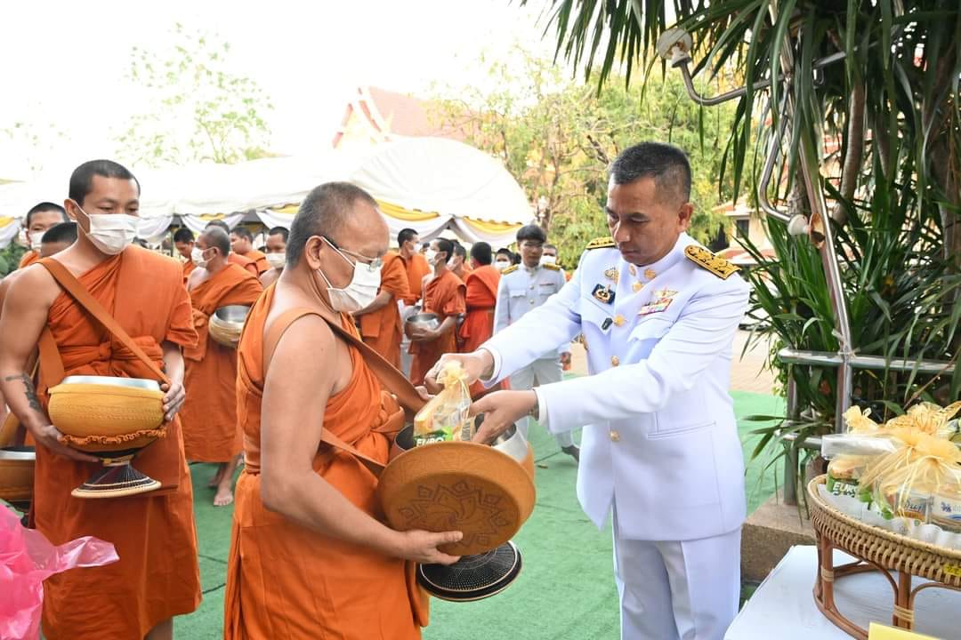 พช.หนองคาย ร่วมพิธีสวดพระพุทธมนต์และพิธีทำบุญตักบาตรถวายพระราชกุศล เนื่องในวันสมเด็จพระนเรศวรมหาราช (วันยุทธหัตถี) ประจำปีพุทธศักราช 2567