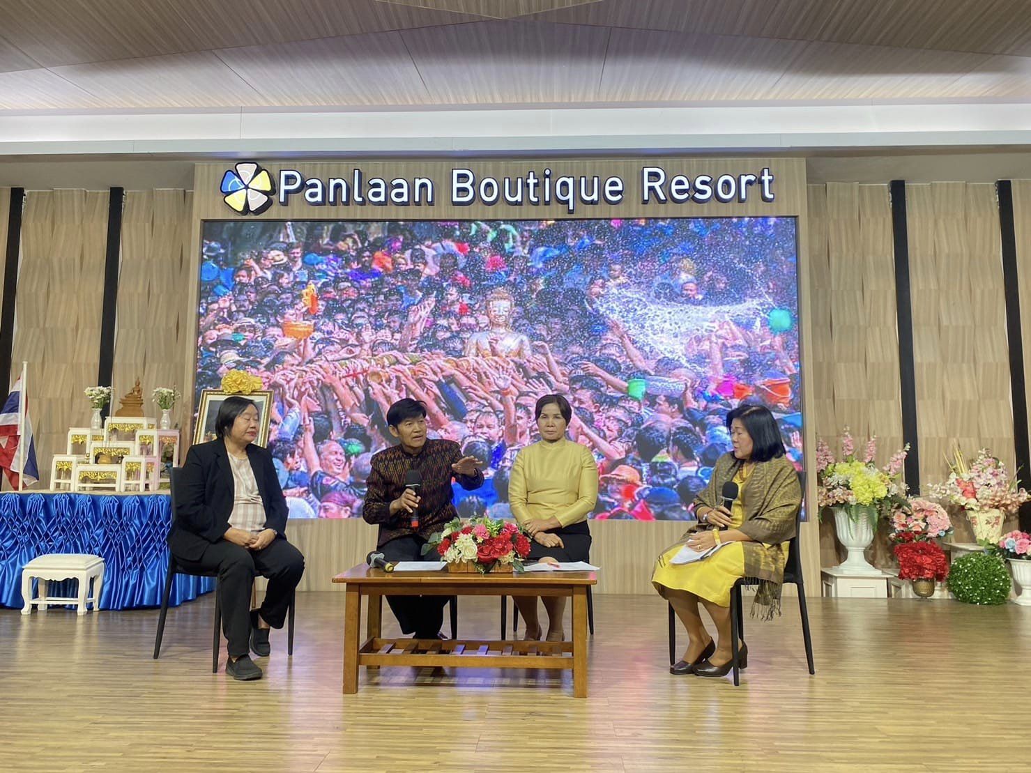 พช.หนองคาย ร่วมโครงการเสวนาเชิงวิชาการถ่ายทอดองค์ความรู้ประเพณีมหาสงกรานต์อีสานหนองคาย ประจำปี 2567