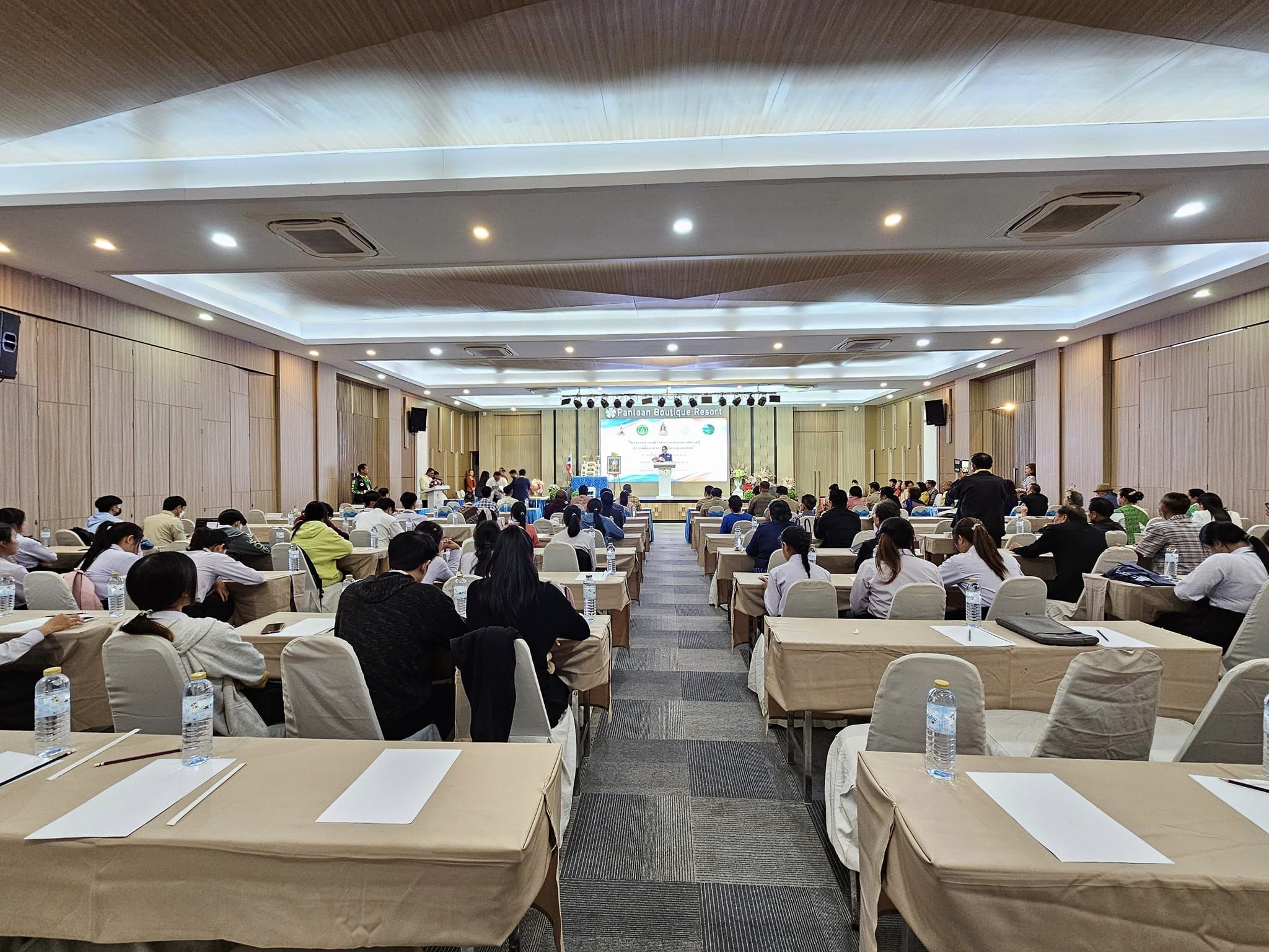 พช.หนองคาย ร่วมโครงการเสวนาเชิงวิชาการถ่ายทอดองค์ความรู้ประเพณีมหาสงกรานต์อีสานหนองคาย ประจำปี 2567