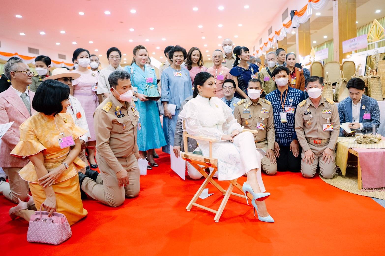 พช.หนองคาย ร่วมจัดแสดงผลิตภัณฑ์ และรับเสด็จสมเด็จพระเจ้าลูกเธอ เจ้าฟ้าสิริวัณณวรี นารีรัตนราชกัญญา เสด็จทอดพระเนตรนิทรรศการและการจัดแสดงผลิตภัณฑ์ผ้าไทย และงานหัตถกรรมชุมชนภูมิปัญญาไทย ตามโครงการพัฒนาผู้นำการเปลี่ยนแปลงภูมิปัญญาชุมชนไทย