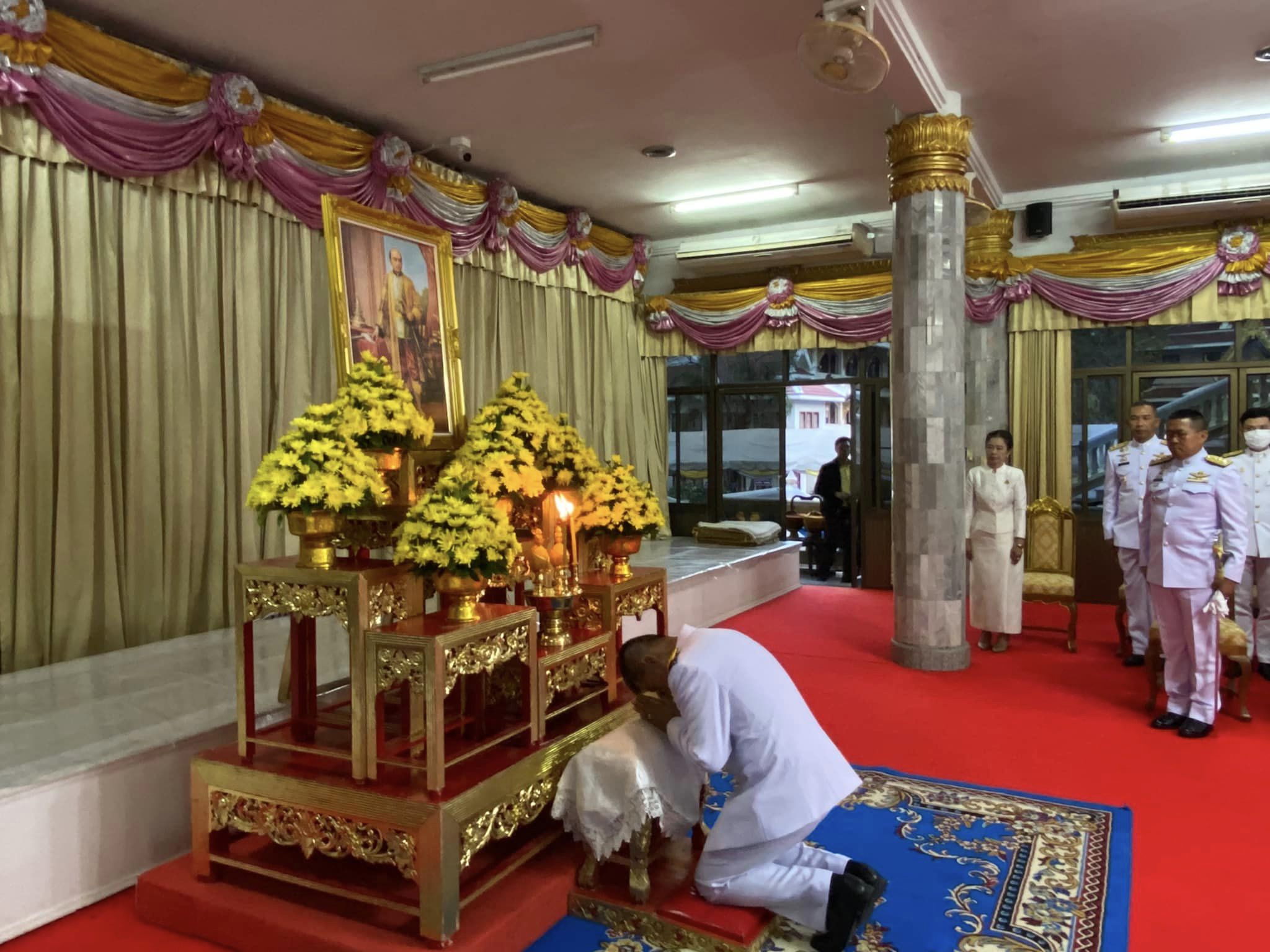 พช.หนองคาย ร่วมพิธีทำบุญตักบาตรถวายพระกุศล เนื่องในโอกาสวันระลึกพระบาทสมเด็จพระพุทธเลิศหล้านภาลัย