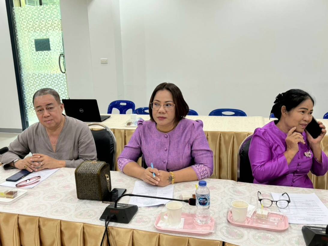 พช.หนองคาย : ประชุมเตรียมความพร้อมการดำเนินงานโครงการสืบสานภูมิปัญญาผ้าไทย “เสน่ห์ผ้า เสน่ห์หนองคาย”