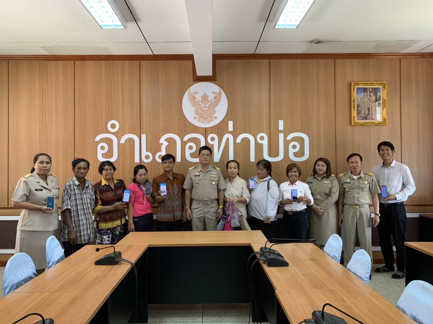 พช.หนองคาย จัดประชุมชี้แจงผู้ประกอบการ OTOP ลงทะเบียนสินค้า จำหน่ายสินค้าใน Click ชุมชน
