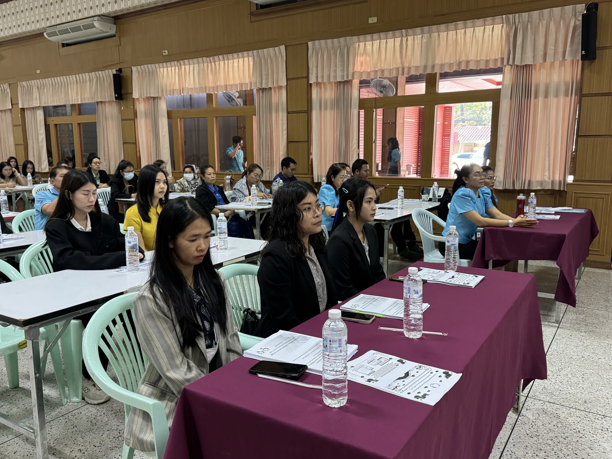 พช.หนองคาย ร่วมพิธีเปิดโครงการฝึกอบรมการเพิ่มประสิทธิภาพการจัดซื้อจัดจ้างและการบริหารพัสดุภาครัฐ เพื่อเตรียมความพร้อมสำหรับเจ้าหน้าที่ผู้ปฏิบัติงานของส่วนราชการและองค์กรปกครองส่วนท้องถิ่น ประจำปีงบประมาณ พ.ศ.2567