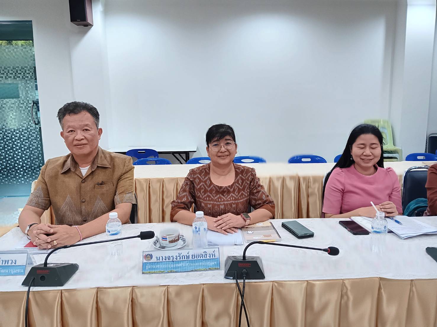 พช.หนองคาย ประชุมคณะทำงานพิจารณาจัดทำข้อตกลงการปฏิบัติราชการและการประเมินผลการปฏิบัติราชการของข้าราชการสำนักงานพัฒนาชุมชนจังหวัดหนองคาย