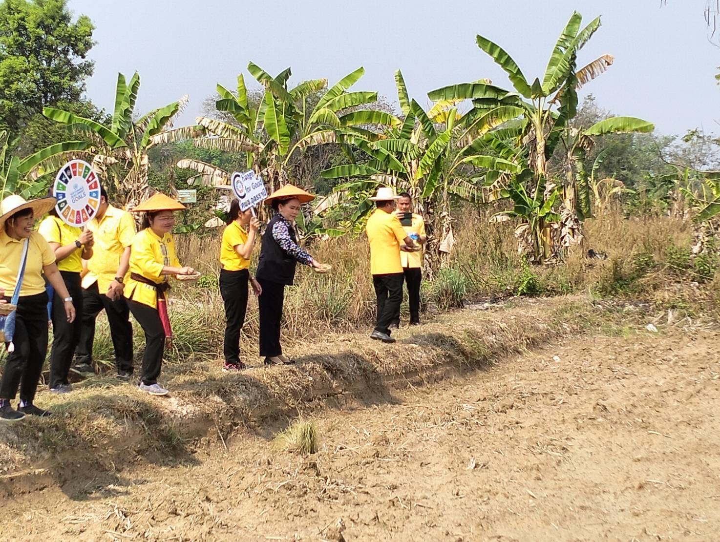 พช.หนองคาย ดำเนินโครงการศูนย์เรียนรู้เฉลิมพระเกียรติพระบาทสมเด็จพระเจ้าอยู่หัว โคก หนอง นา โมเดล และโครงการพัฒนาและยกระดับงานวิจัยของหน่วยงานในสังกัดสถาบันการพัฒนาชุมชน ปี 2567