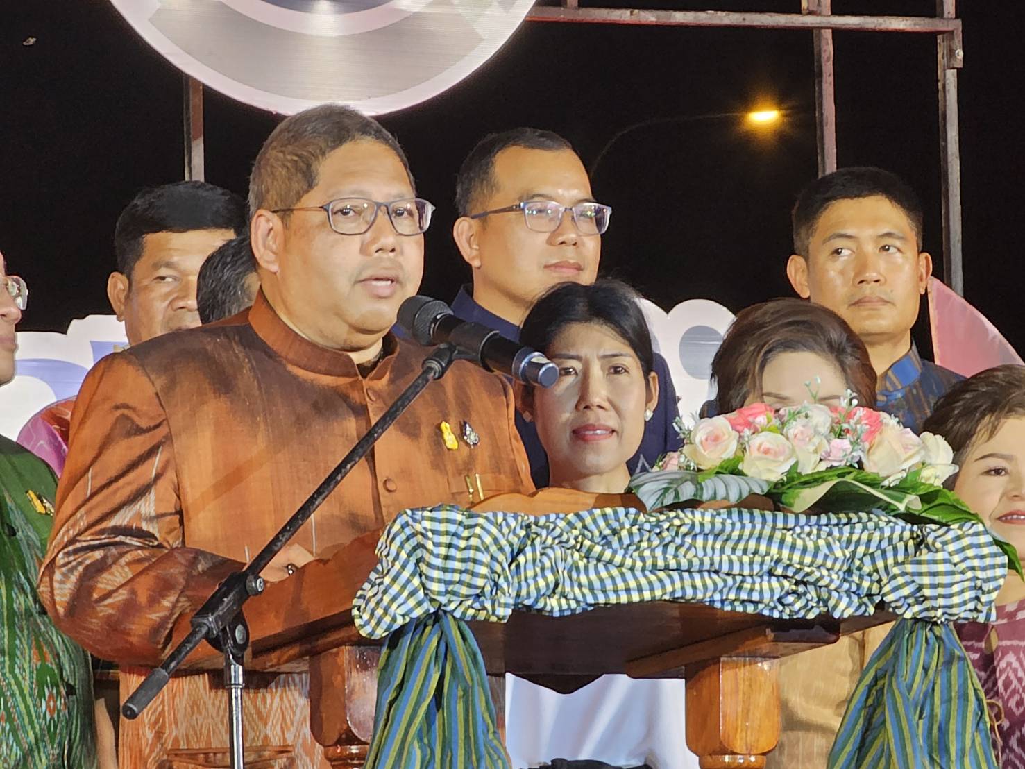 จังหวัดหนองคาย เดินแบบผ้าไทยเพื่อการกุศล “ผ้าไทย ใส่ให้สนุก” ประจำปี พ.ศ. 2567 “เสน่ห์ผ้า เสน่ห์เมืองหนองคาย”