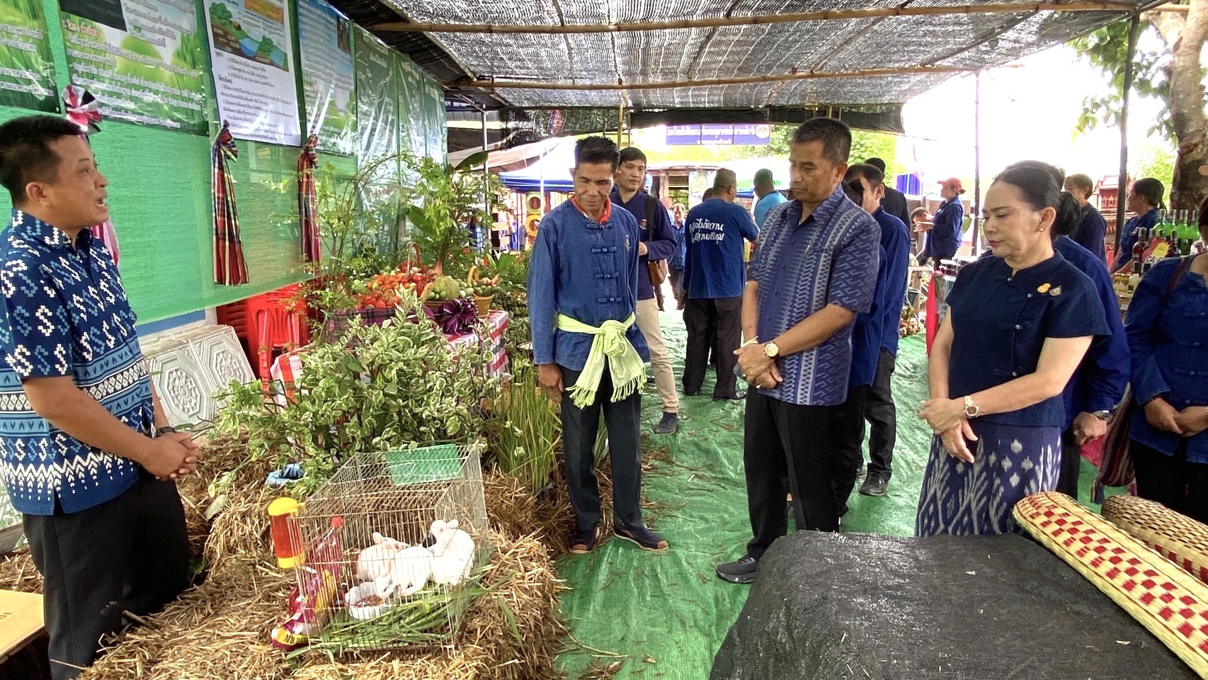 พช.หนองคาย น้อมนำหลักปรัชญาของเศรษฐกิจพอเพียงผ่านการดำเนินโครงการศูนย์เรียนรู้เฉลิมพระเกียรติพระบาทสมเด็จพระเจ้าอยู่หัว เนื่องในโอกาสมหามงคลเฉลิมพระชนมพรรษา 6 รอบ 28 กรกฎาคม 2567 ณ ศูนย์เรียนรู้ต้นแบบฯ “โคก หนอง นา โมเดล” อำเภอศรีเชียงใหม่