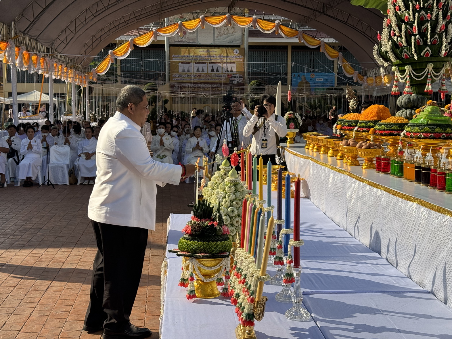 พช.หนองคาย ร่วมพิธียกฉัตรพระธาตุอรหันต์และพิธีมหาพุทธาภิเษกหลวงพ่อพระใสองค์จำลอง