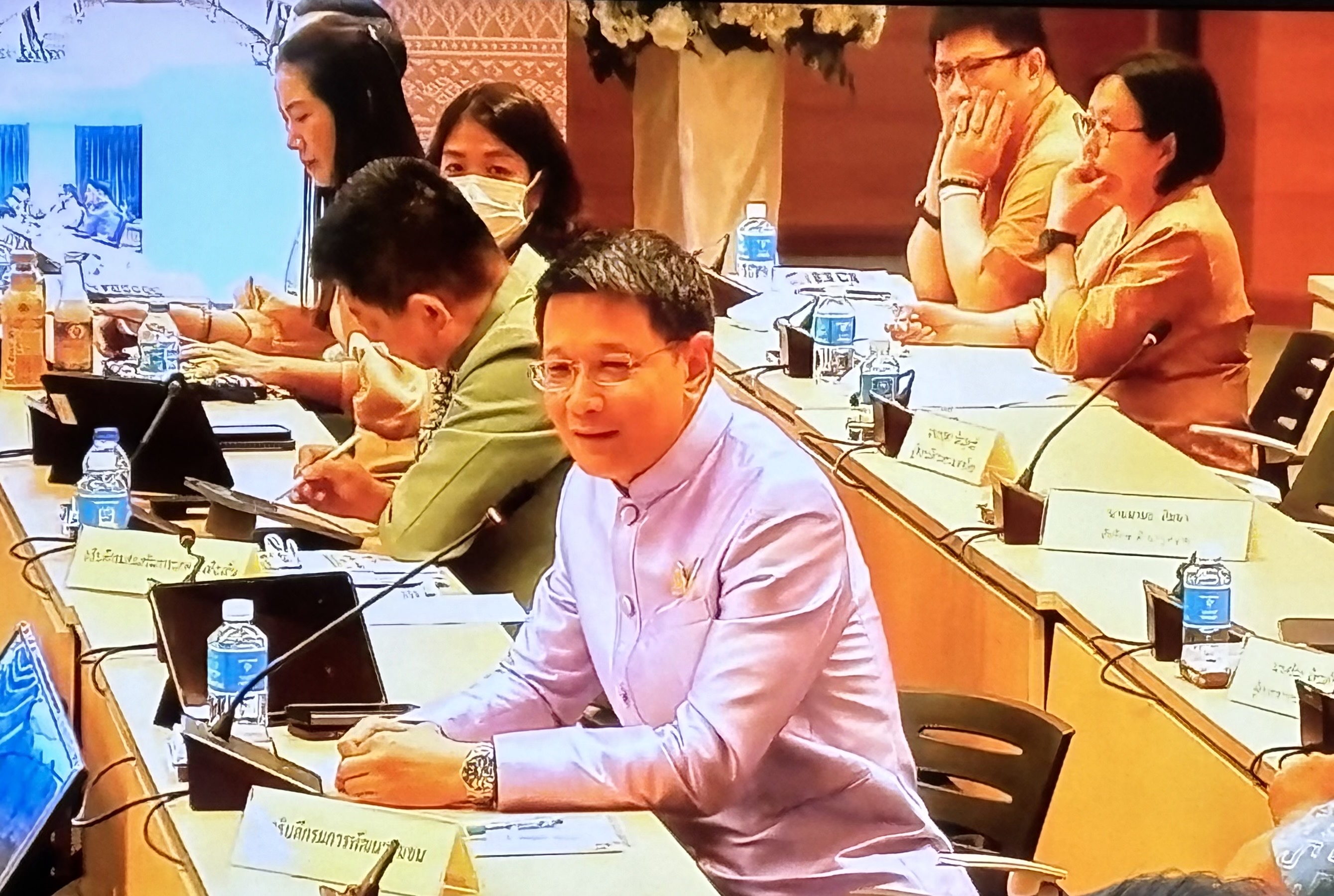 พช.หนองคาย ร่วมการประชุมขับเคลื่อนและติดตามนโยบายของรัฐบาล และภารกิจสำคัญของปลัดกระทรวงมหาดไทย ประจำปีงบประมาณ พ.ศ.2567 (เดือนมีนาคม 2567) ผ่านระบบวีดิทัศน์ทางไกล (VCS)