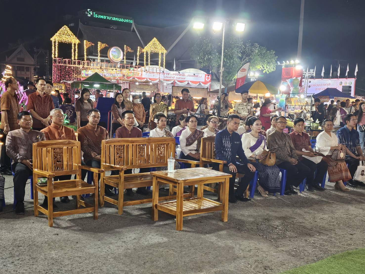 พช.หนองคาย ยกขบวนสินค้าผลิตภัณฑ์ชุมชน ของดี OTOP มาจัดแสดงและจำหน่าย ในงาน “ฉลองอนุสาวรีย์ปราบฮ่อ ใต้ร่มพระบารมี 197 ปี เมืองหนองคาย และงานกาชาด พ.ศ.2567”