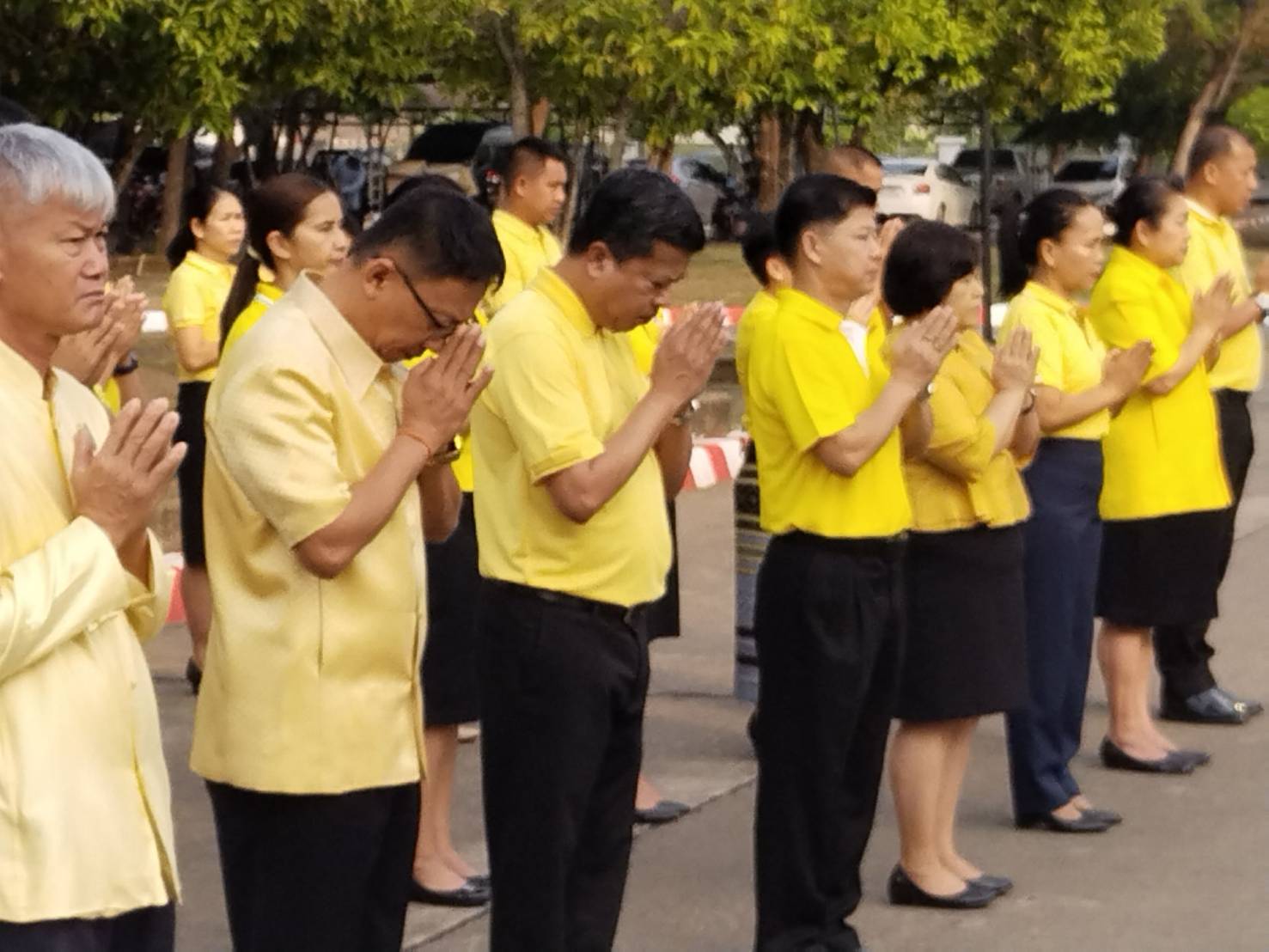 พช.หนองคาย ร่วมกิจกรรมเคารพธงชาติ ณ บริเวณเสาธง ถนนด้านหน้าศาลากลางจังหวัดหนองคาย