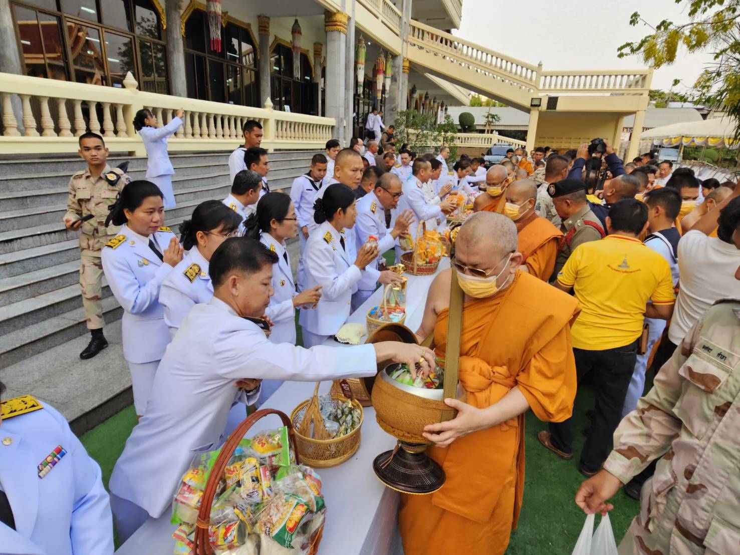 พช.หนองคาย ร่วมพิธีสวดพระพุทธมนต์และพิธีทำบุญตักบาตรถวายพระราชกุศล เนื่องในวันที่ระลึก “พระบาทสมเด็จพระนั่งเกล้าเจ้าอยู่หัวพระมหาเจษฎาราชเจ้า” ประจำปีพุทธศักราช 2567