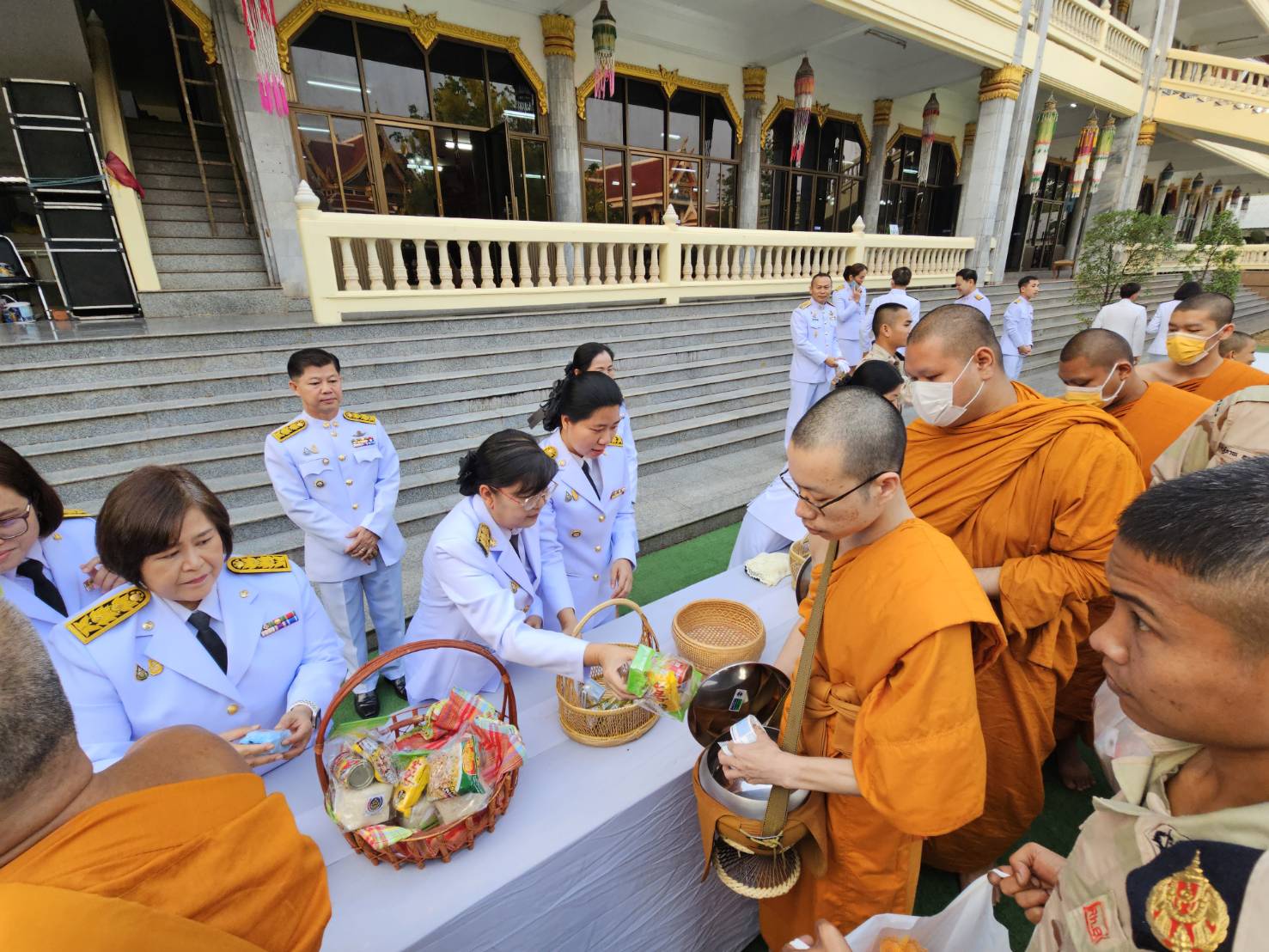 พช.หนองคาย ร่วมพิธีสวดพระพุทธมนต์และพิธีทำบุญตักบาตรถวายพระราชกุศล เนื่องในวันที่ระลึก “พระบาทสมเด็จพระนั่งเกล้าเจ้าอยู่หัวพระมหาเจษฎาราชเจ้า” ประจำปีพุทธศักราช 2567
