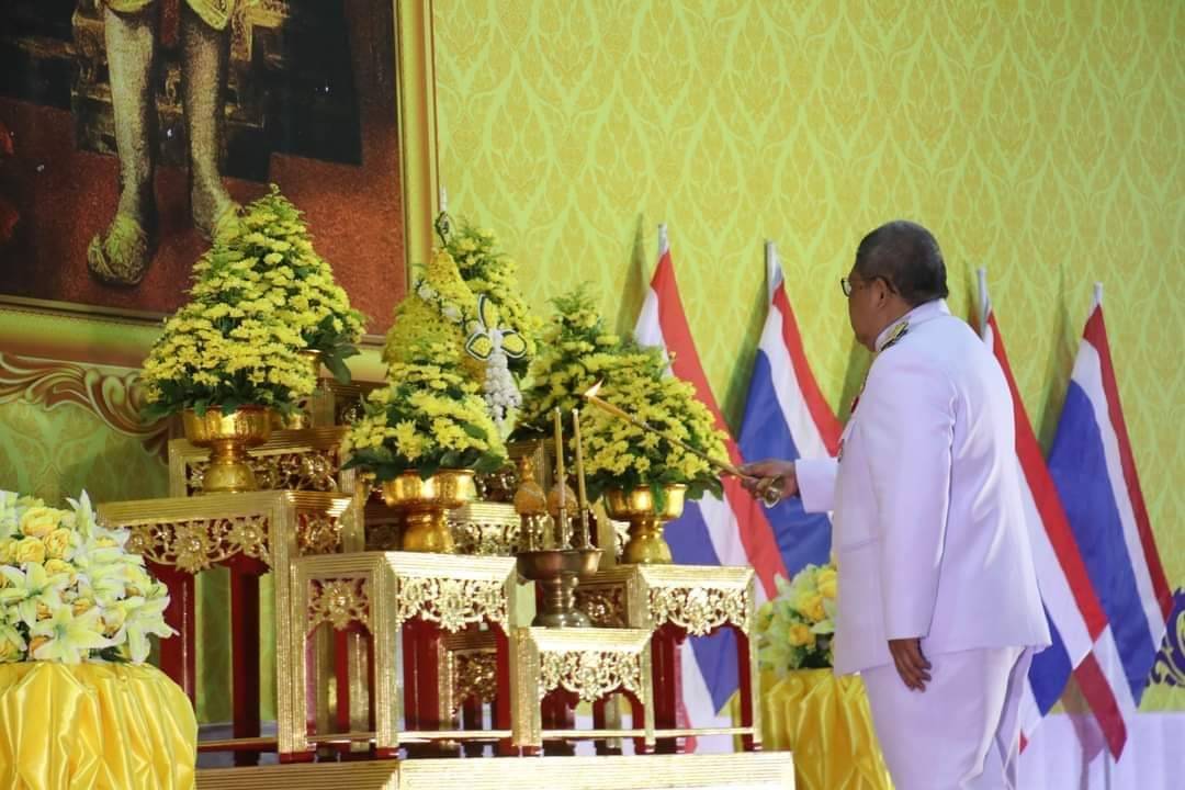 พช.หนองคาย ร่วมพิธีวางพานพุ่มดอกไม้และถวายราชสดุดี เนื่องในวันที่ระลึก “พระบาทสมเด็จพระนั่งเกล้าเจ้าอยู่หัวพระมหาเจษฎาราชเจ้า” ประจำปีพุทธศักราช 2567