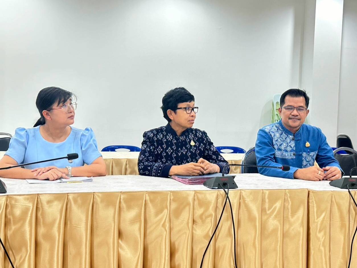 พช.หนองคาย ร่วมการประชุมชี้แจงแนวทางการดำเนินงานป้องกันและแก้ไขปัญหายาเสพติด โดยกองทุนแม่ของแผ่นดิน ตามนโยบายกระทรวงมหาดไทย ผ่านระบบวีดิทัศน์ทางไกล