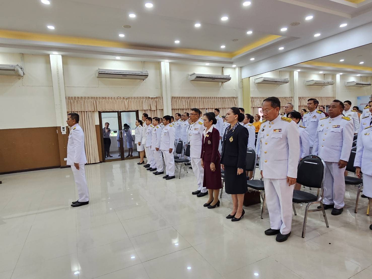 จังหวัดหนองคาย จัดพิธีมอบลายผ้าพระราชทาน “ผ้าลายสิริวชิภรณ์” “ผ้าลายชบาปัตตานี” และเครื่องหมายรับรองสินค้าแฟชั่นและหัตถกรรมพระราชทาน “Sustainable Fashion : แฟชั่นแห่งความยั่งยืน”