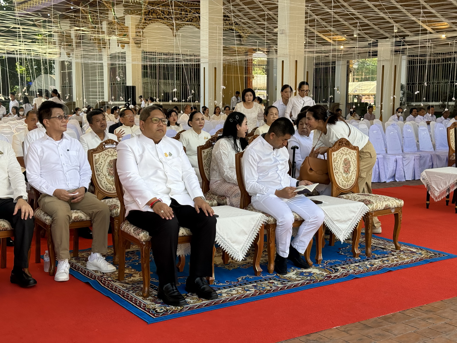 พช.หนองคาย ร่วมพิธียกฉัตรพระธาตุอรหันต์และพิธีมหาพุทธาภิเษกหลวงพ่อพระใสองค์จำลอง