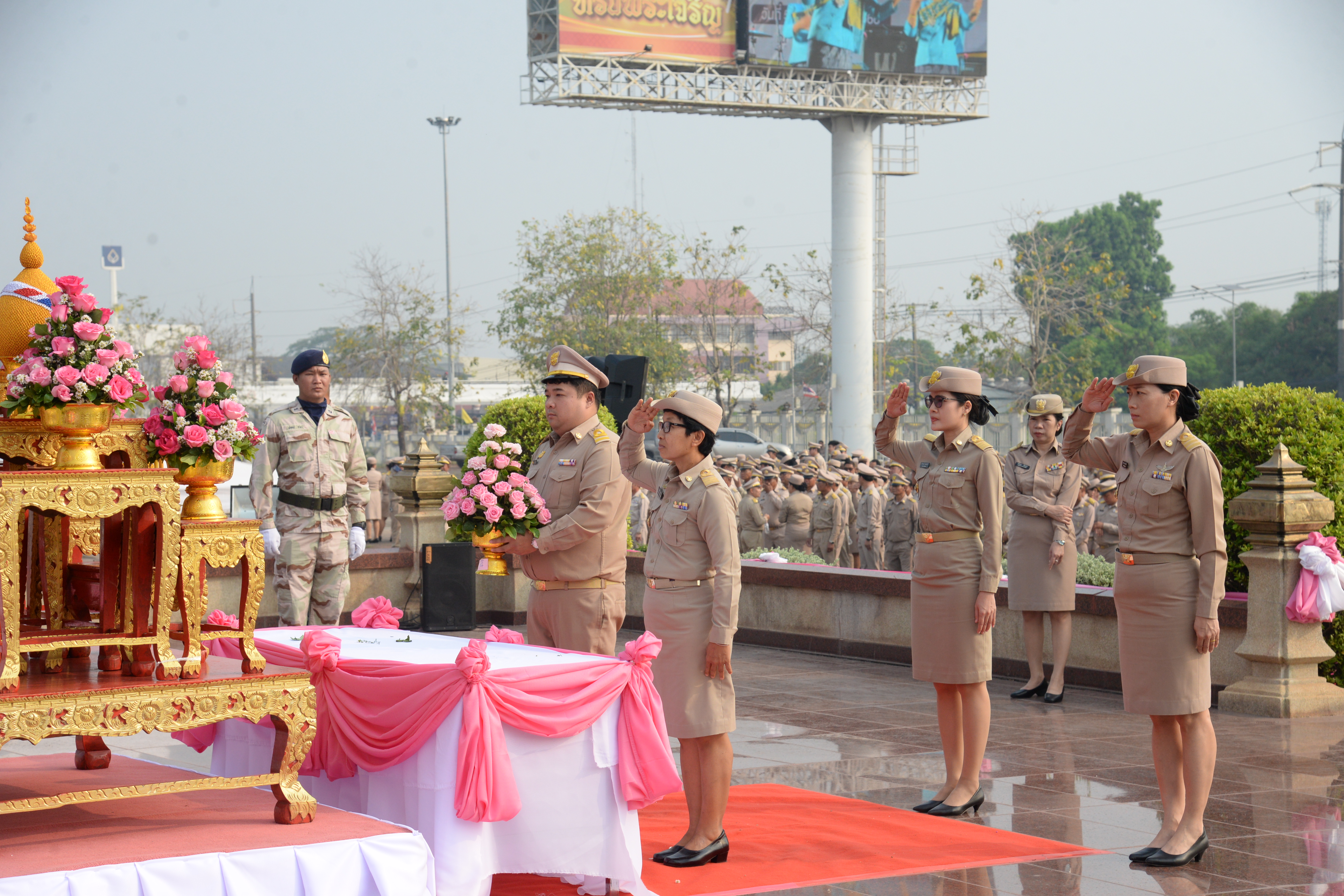 พช.หนองคาย ร่วมพิธีถวายราชสักการะพระบาทสมเด็จพระจุลจอมเกล้าเจ้าอยู่หัว รัชกาลที่ 5 เนื่องใน “วันท้องถิ่นไทย” ประจำปี 2567”