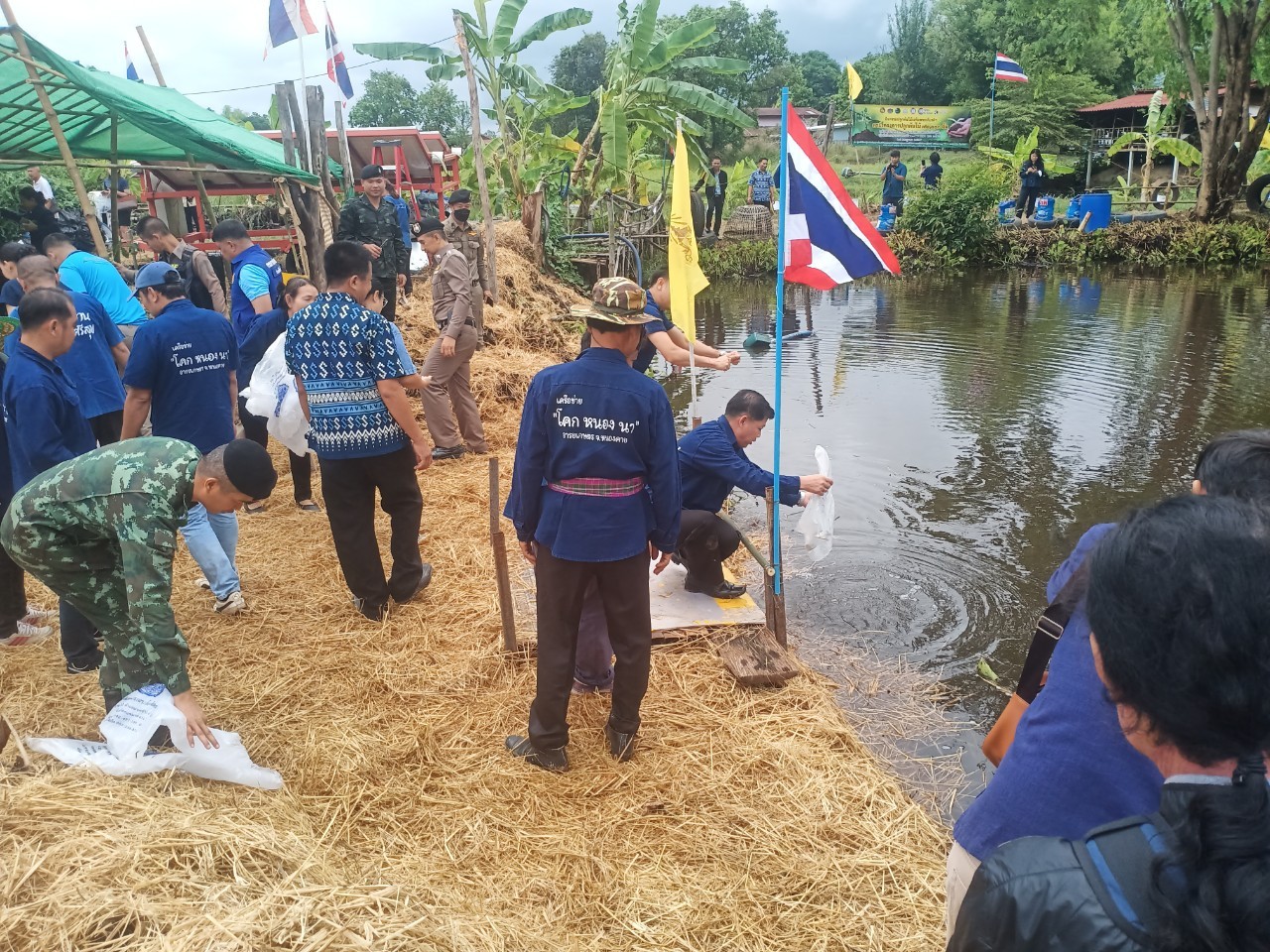 พช.หนองคาย น้อมนำหลักปรัชญาของเศรษฐกิจพอเพียงผ่านการดำเนินโครงการศูนย์เรียนรู้เฉลิมพระเกียรติพระบาทสมเด็จพระเจ้าอยู่หัว เนื่องในโอกาสมหามงคลเฉลิมพระชนมพรรษา 6 รอบ 28 กรกฎาคม 2567 ณ ศูนย์เรียนรู้ต้นแบบฯ “โคก หนอง นา โมเดล” อำเภอศรีเชียงใหม่