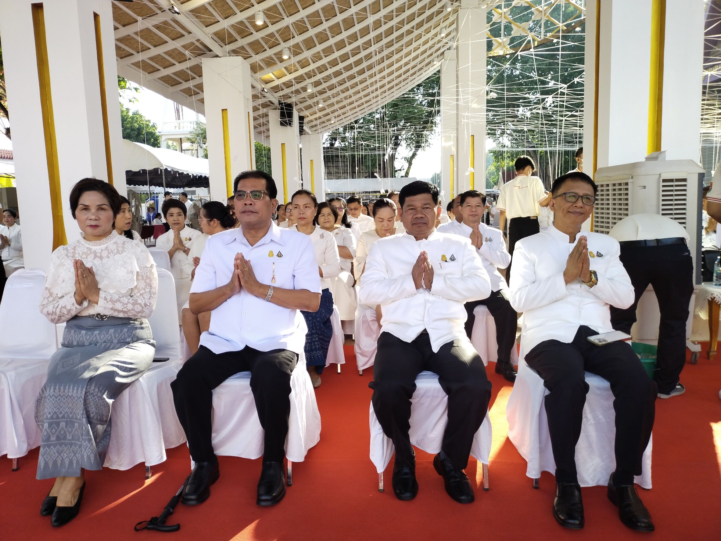 พช.หนองคาย ร่วมพิธียกฉัตรพระธาตุอรหันต์และพิธีมหาพุทธาภิเษกหลวงพ่อพระใสองค์จำลอง