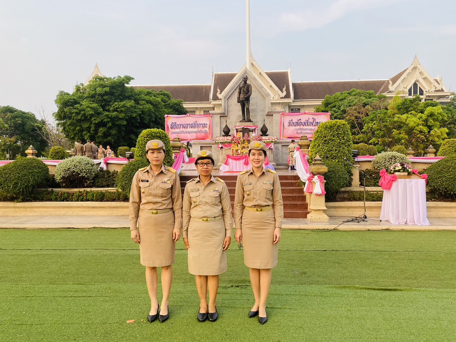 พช.หนองคาย ร่วมพิธีถวายราชสักการะพระบาทสมเด็จพระจุลจอมเกล้าเจ้าอยู่หัว รัชกาลที่ 5 เนื่องใน “วันท้องถิ่นไทย” ประจำปี 2567”