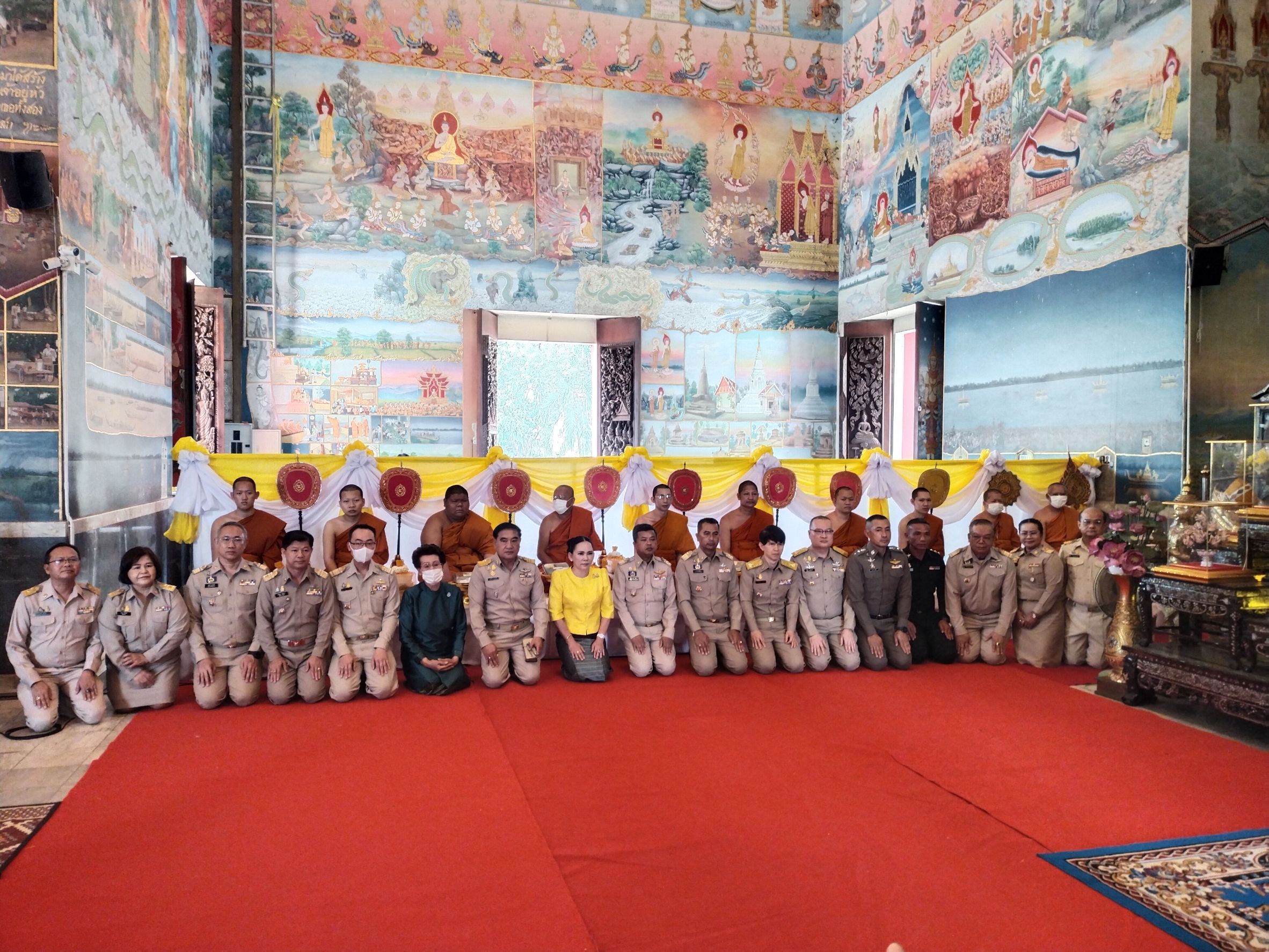 พช.หนองคาย ร่วมพิธีถวายภัตตาหารพระราชทาน แด่พระภิกษุ สารเณร ผู้เข้าร่วมสอบบาลีสนามหลวง ณ วัดโพธิ์ชัย พระอารามหลวง อ.เมือง จ.หนองคาย