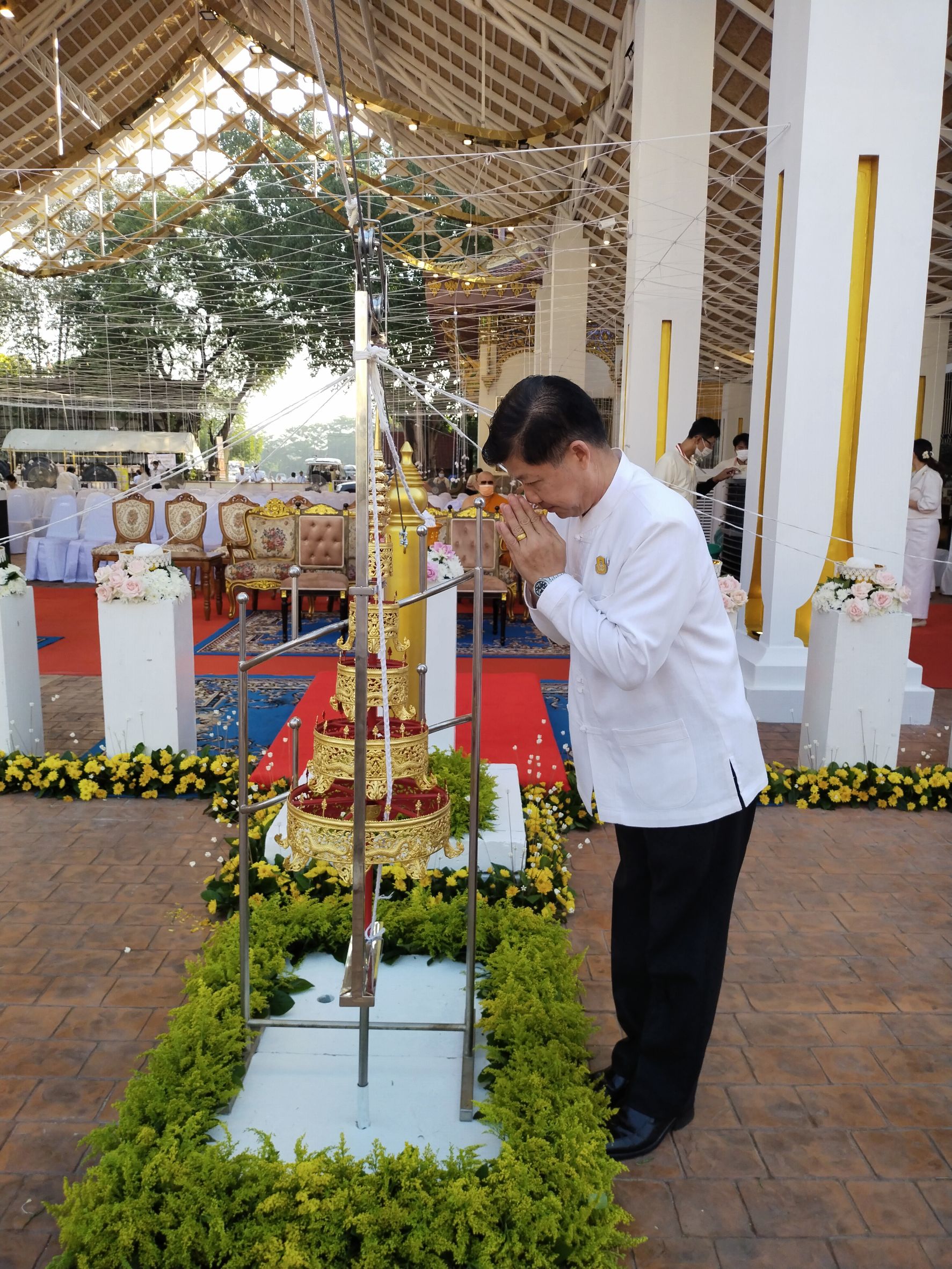 พช.หนองคาย ร่วมพิธียกฉัตรพระธาตุอรหันต์และพิธีมหาพุทธาภิเษกหลวงพ่อพระใสองค์จำลอง