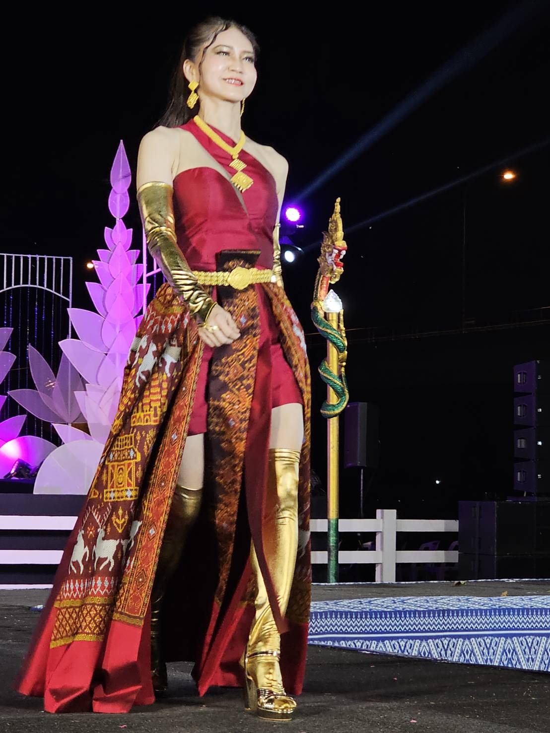 จังหวัดหนองคาย เดินแบบผ้าไทยเพื่อการกุศล “ผ้าไทย ใส่ให้สนุก” ประจำปี พ.ศ. 2567 “เสน่ห์ผ้า เสน่ห์เมืองหนองคาย”