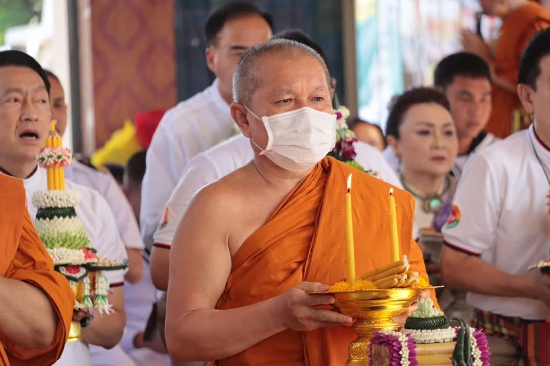 พช.หนองคาย ร่วมพิธีอัญเชิญหลวงพ่อพระใส กลับขึ้นประดิษฐานภายในพระอุโบสถ