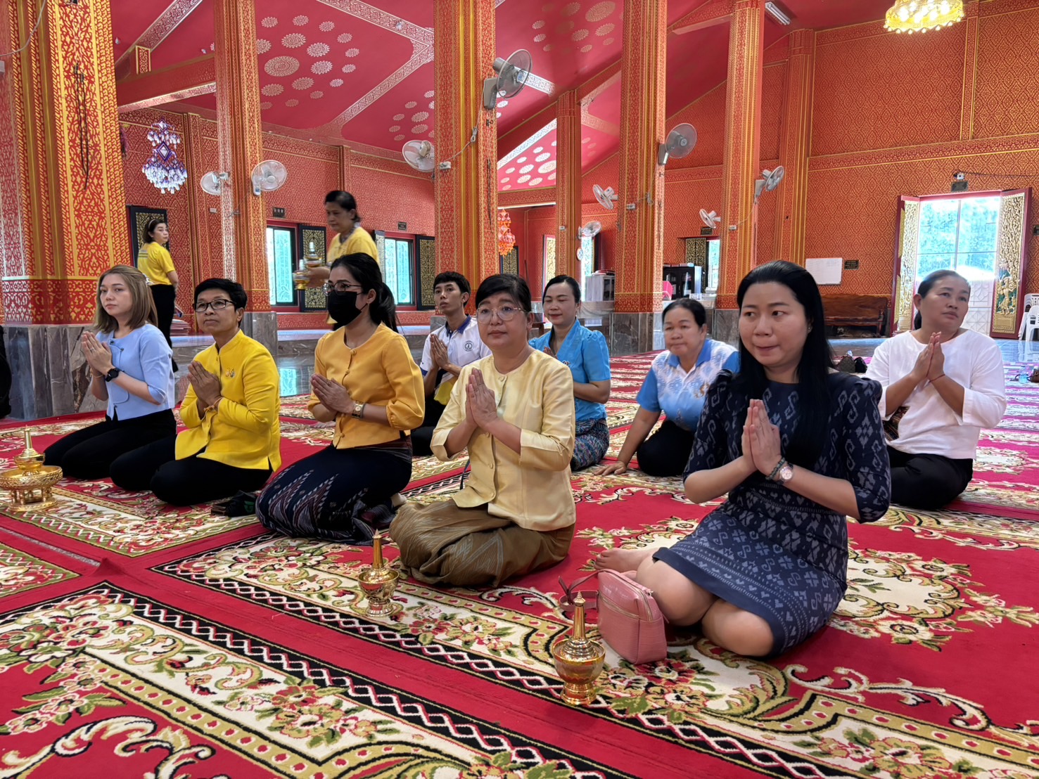 พช.หนองคาย ร่วมพิธีทำบุญตักบาตรและถวายภัตตาหาร โครงการบรรพชาสามเณรภาคฤดูร้อน เฉลิมพระเกียรติพระบาทสมเด็จพระเจ้าอยู่หัว เนื่องในโอกาสมหามงคลเฉลิมพระชนมพรรษา 6 รอบ 28 กรกฎาคม 2567