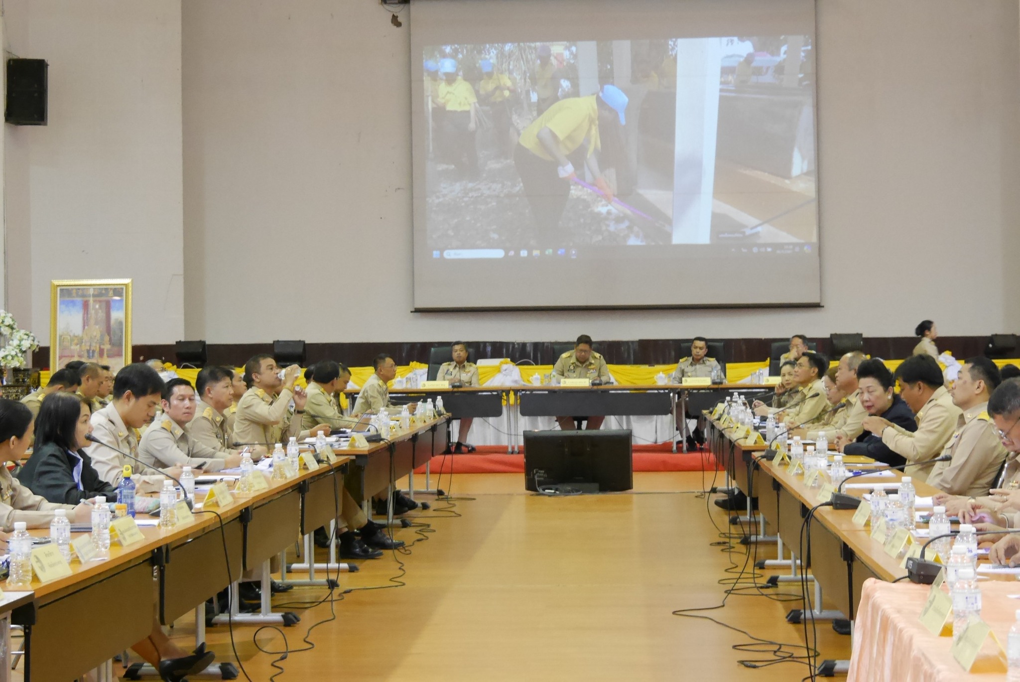 พช.หนองคาย เป็นปลื้ม รับรางวัลครุฑทองคำ และร่วมการประชุมคณะกรมการจังหวัดและหัวหน้าส่วนราชการประจำจังหวัด ครั้งที่ 4/2567