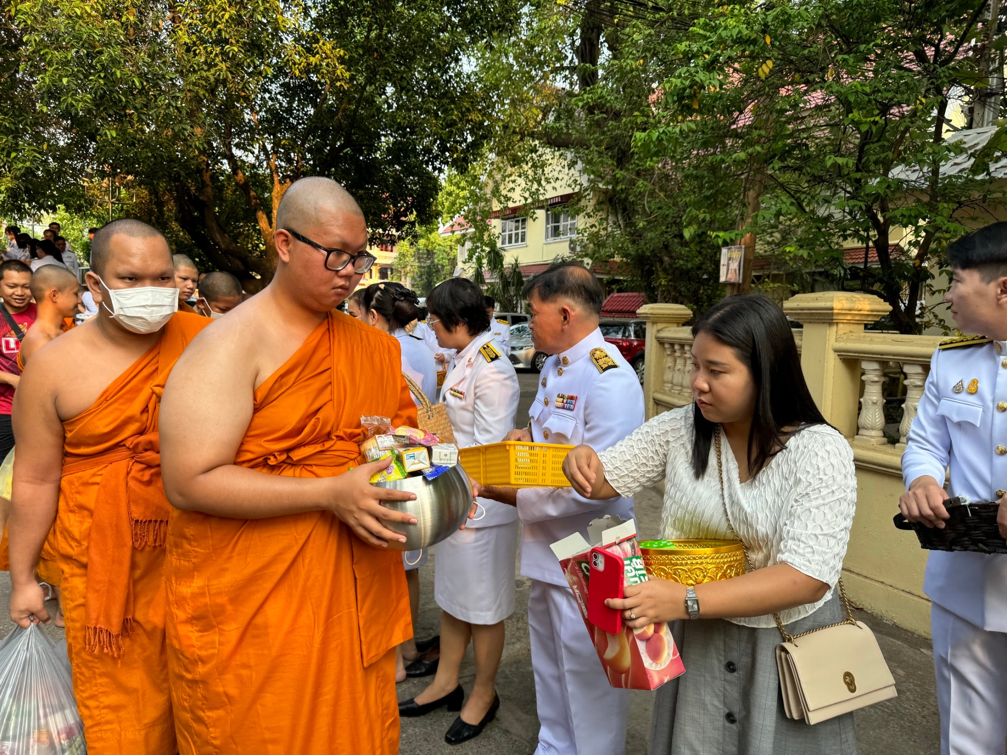 พช.หนองคาย ร่วมพิธีทำบุญตักบาตรถวายพระราชกุศล เนื่องในวันคล้ายวันประสูติ สมเด็จพระเจ้าลูกยาเธอ เจ้าฟ้าทีปังกรรัศมีโชติฯ 29 เมษายน 2567