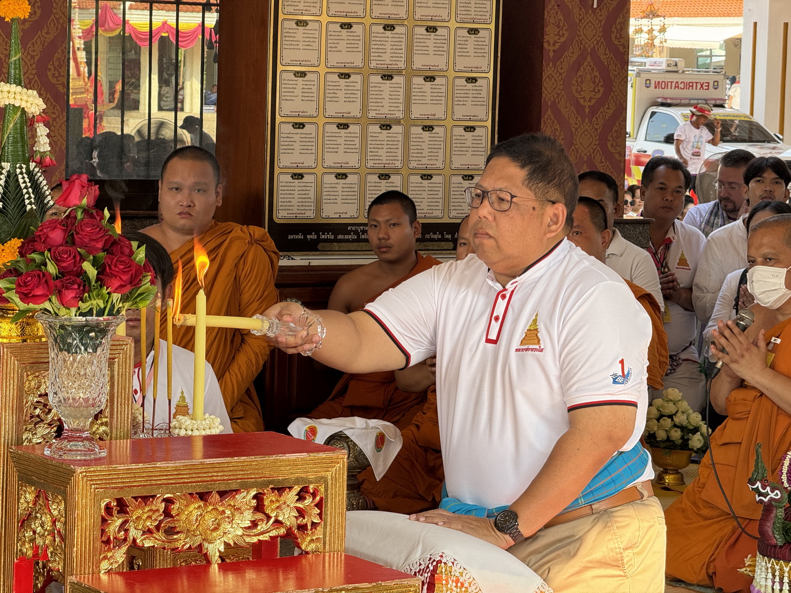 พช.หนองคาย ร่วมพิธีอัญเชิญหลวงพ่อพระใส กลับขึ้นประดิษฐานภายในพระอุโบสถ