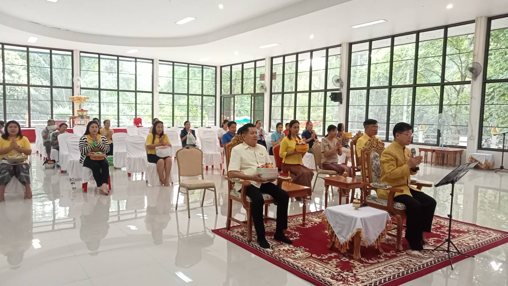 พช.หนองคาย : พิธีทำบุญตักบาตรและถวายภัตตาหาร โครงการบรรพชาสามเณรภาคฤดูร้อน เฉลิมพระเกียรติพระบาทสมเด็จพระเจ้าอยู่หัว เนื่องในโอกาสมหามงคลเฉลิมพระชนมพรรษา 6 รอบ 28 กรกฎาคม 2567