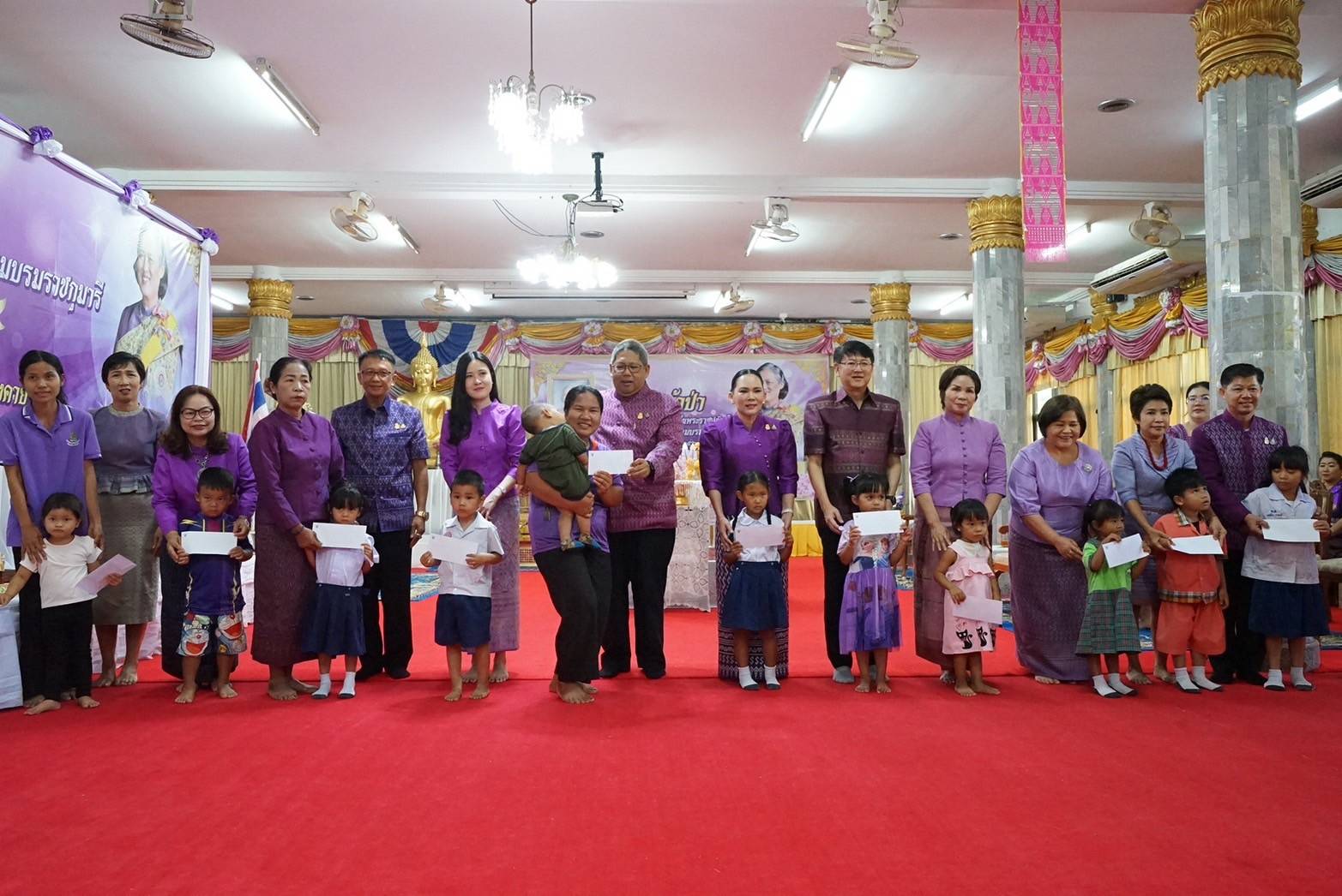 พช.หนองคาย : พิธีทอดผ้าป่าสมทบกองทุนพัฒนาเด็กชนบทในพระราชูปถัมภ์ สมเด็จพระเทพรัตนราชสุดาฯ สยามบรมราชกุมารี จังหวัดหนองคาย ปี 2567