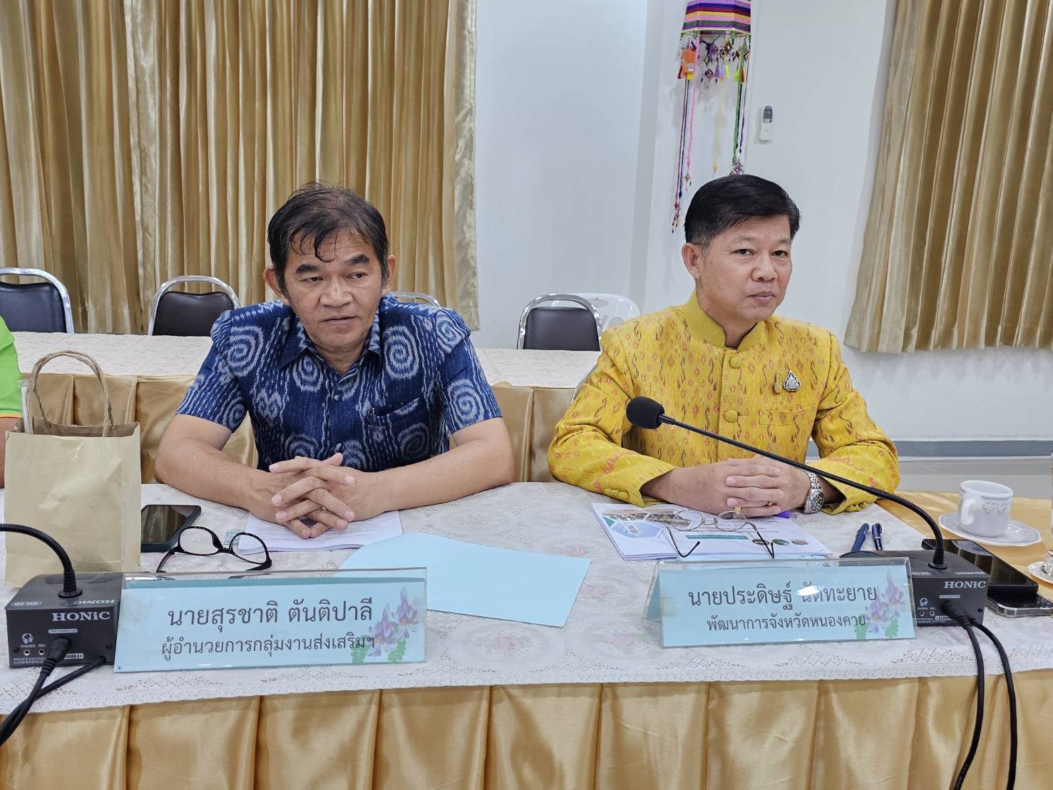 พช.หนองคาย ดำเนินการประชุมคณะกรรมการขับเคลื่อนศูนย์แสดงและจำหน่ายผลิตภัณฑ์ OTOP จังหวัดหนองคาย ครั้งที่ 1/2567