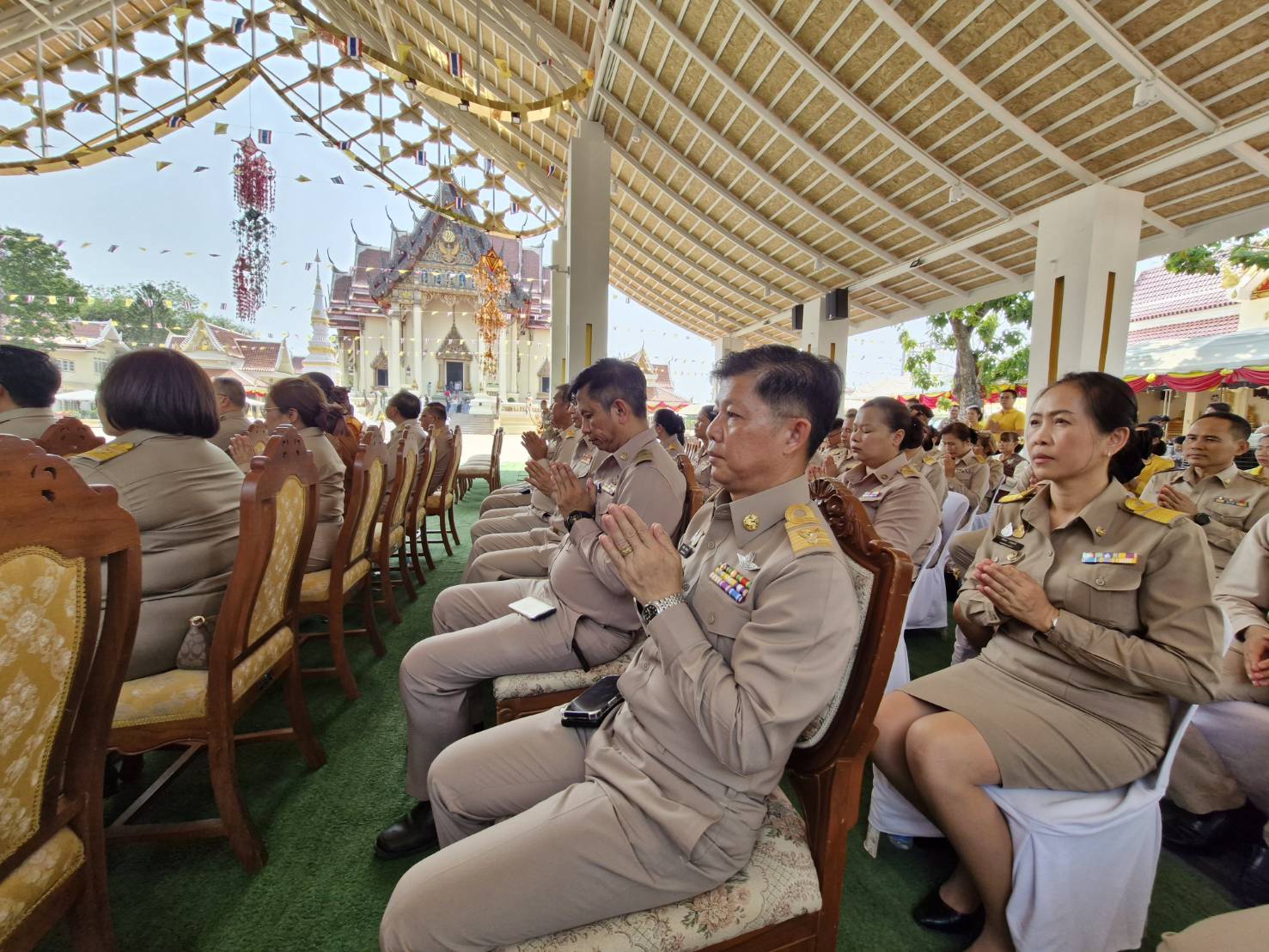 พช.หนองคาย ร่วมพิธีปลงผม โครงการบรรพชาสามเณรภาคฤดูร้อน เฉลิมพระเกียรติพระบาทสมเด็จพระเจ้าอยู่หัว เนื่องในโอกาสมหามงคลเฉลิมพระชนมพรรษา 6 รอบ 28 กรกฎาคม 2567