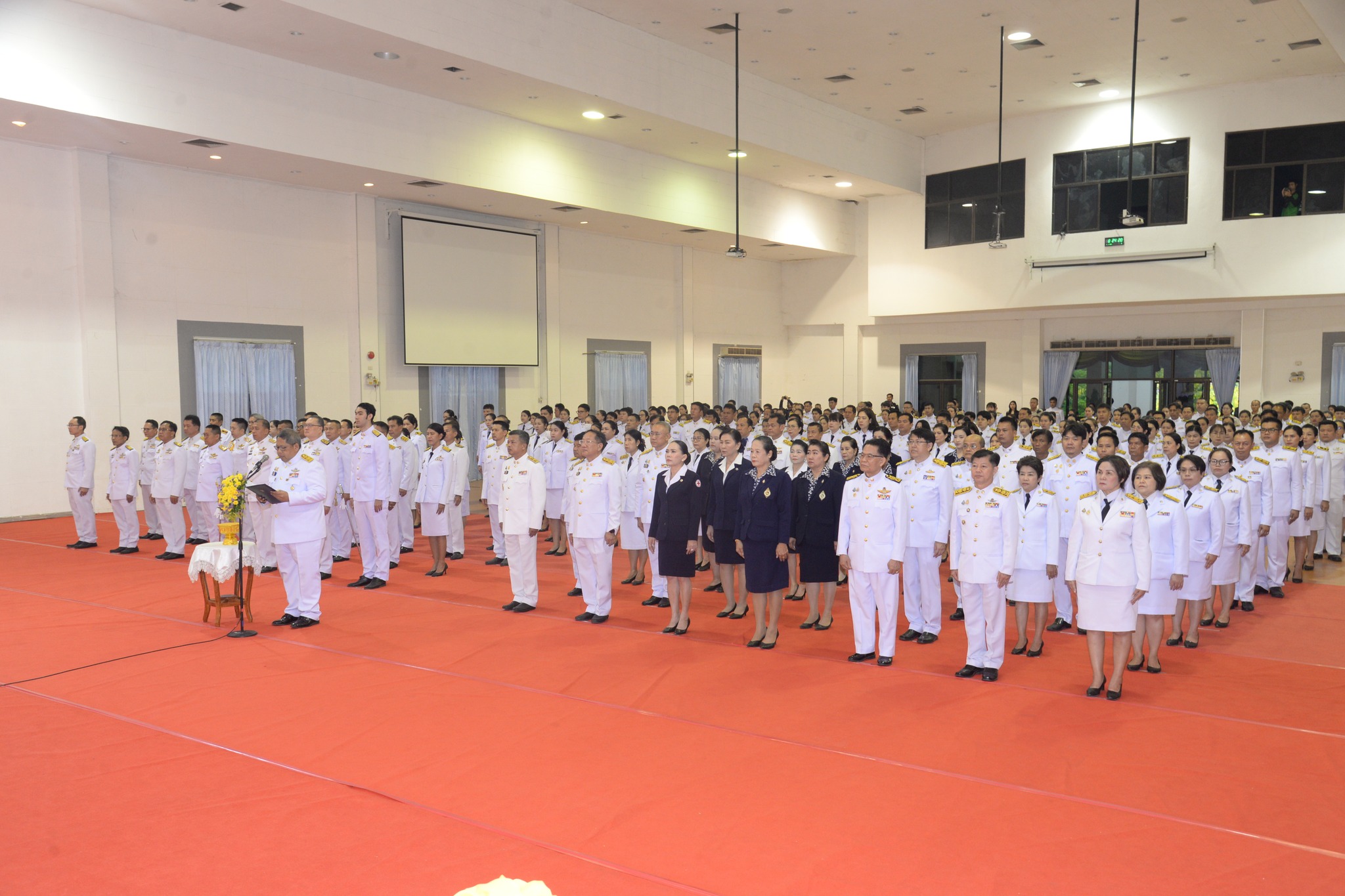 พช.หนองคาย ร่วมพิธีวางพานพุ่มดอกไม้และถวายราชสดุดี เนื่องใน “วันพระบาทสมเด็จพระพุทธยอดฟ้าจุฬาโลกมหาราช และวันที่ระลึกมหาจักรีบรมราชวงศ์” ประจำปีพุทธศักราช 2567
