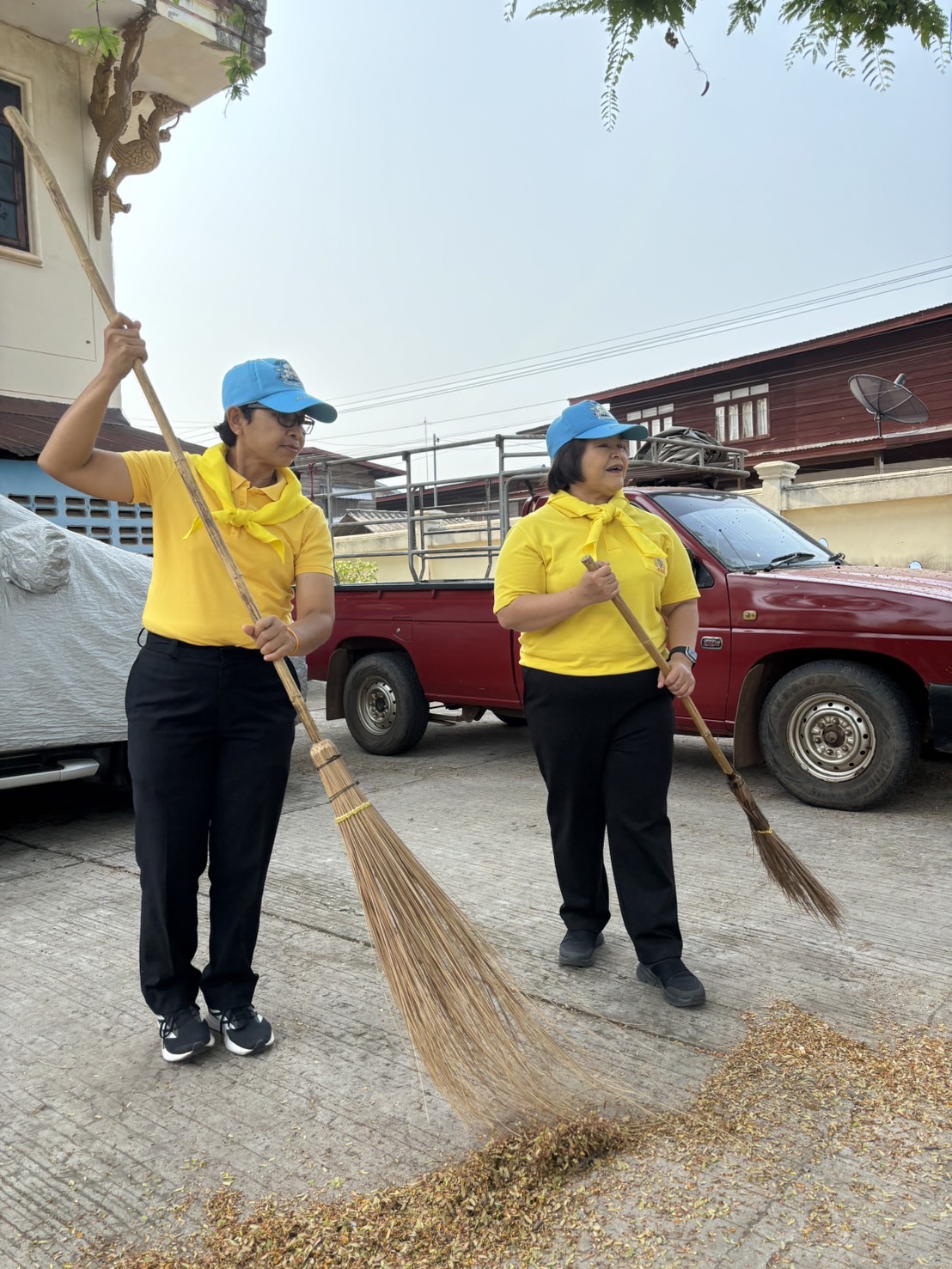 พช.หนองคาย ร่วมกิจกรรมจิตอาสาพัฒนาเนื่องในวันคล้ายวันสวรรคตสมเด็จพระนเรศวรมหาราช