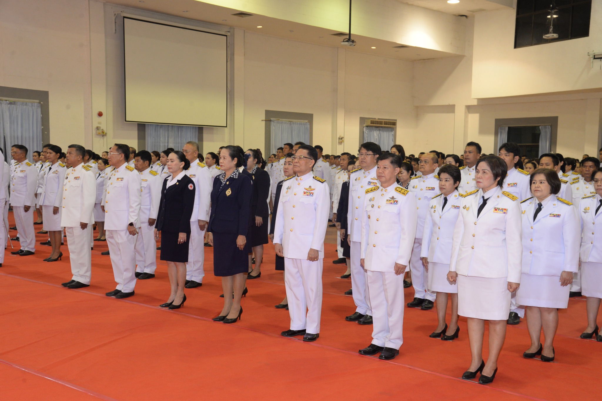 พช.หนองคาย ร่วมพิธีวางพานพุ่มดอกไม้และถวายราชสดุดี เนื่องใน “วันพระบาทสมเด็จพระพุทธยอดฟ้าจุฬาโลกมหาราช และวันที่ระลึกมหาจักรีบรมราชวงศ์” ประจำปีพุทธศักราช 2567